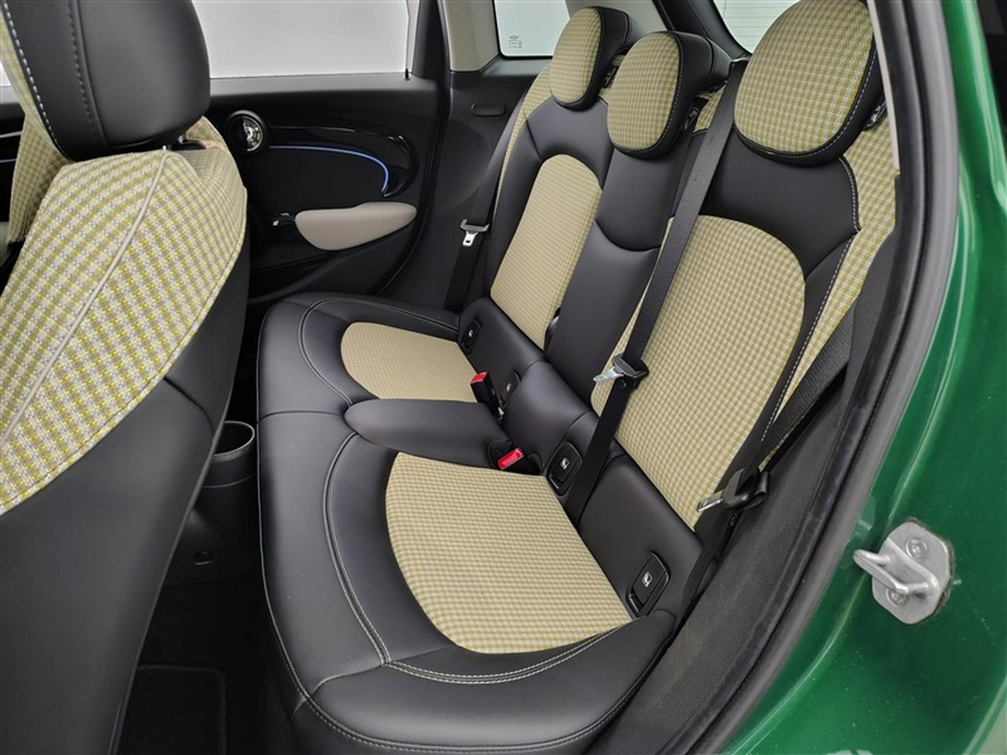 MINI Cooper 1.5A Cooper DCT S-CUIR / CARPLAY / FULL LED (2023) - Photo 13