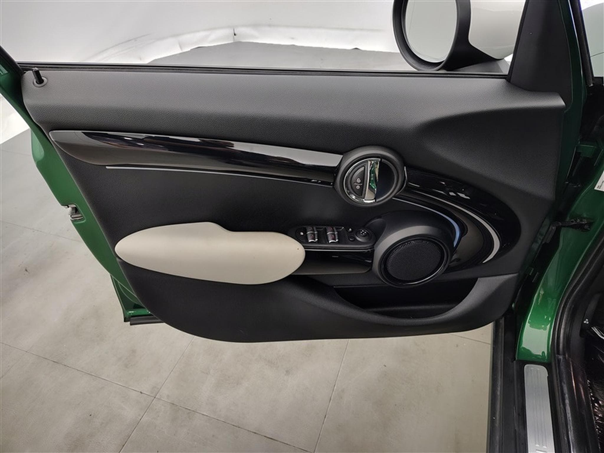 MINI Cooper 1.5A Cooper DCT S-CUIR / CARPLAY / FULL LED (2023) - Photo 17