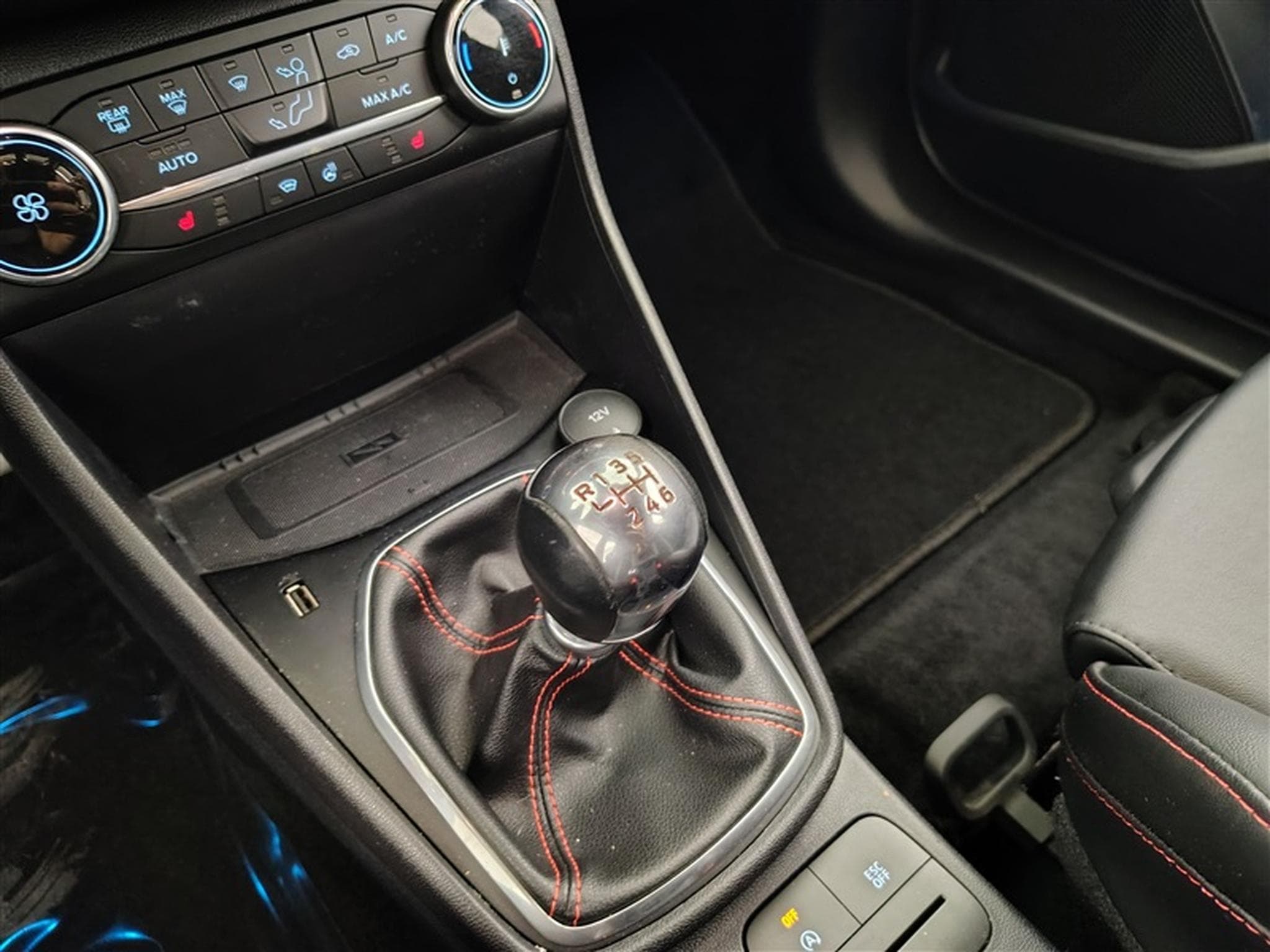 Ford Fiesta 1.5 EcoBoost ST Performance **NAVI/CAM/SG CH/CARPLAY** (2022) - Photo 12