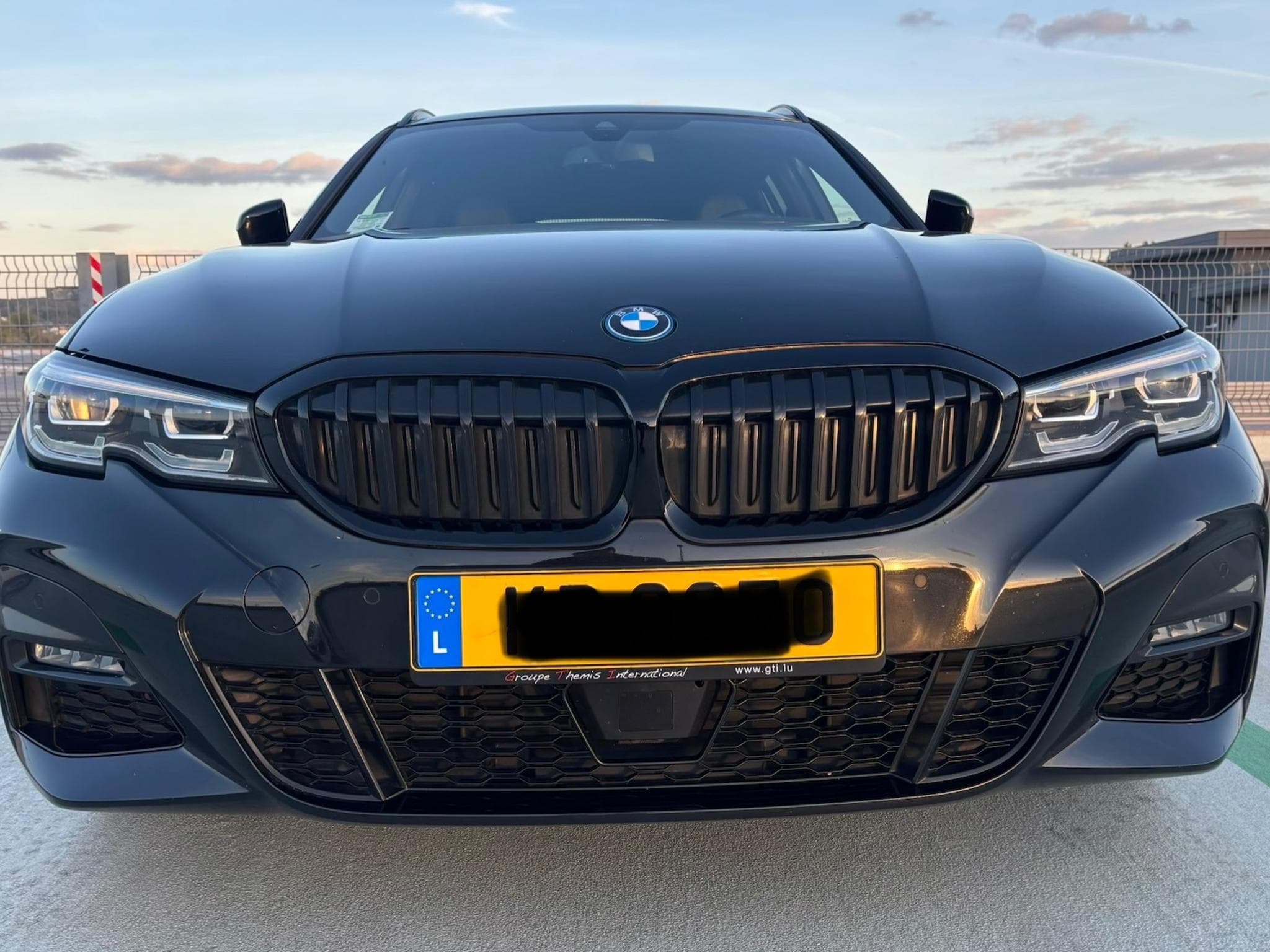 BMW 320 Hybrid / essence (2022) - Foto 2