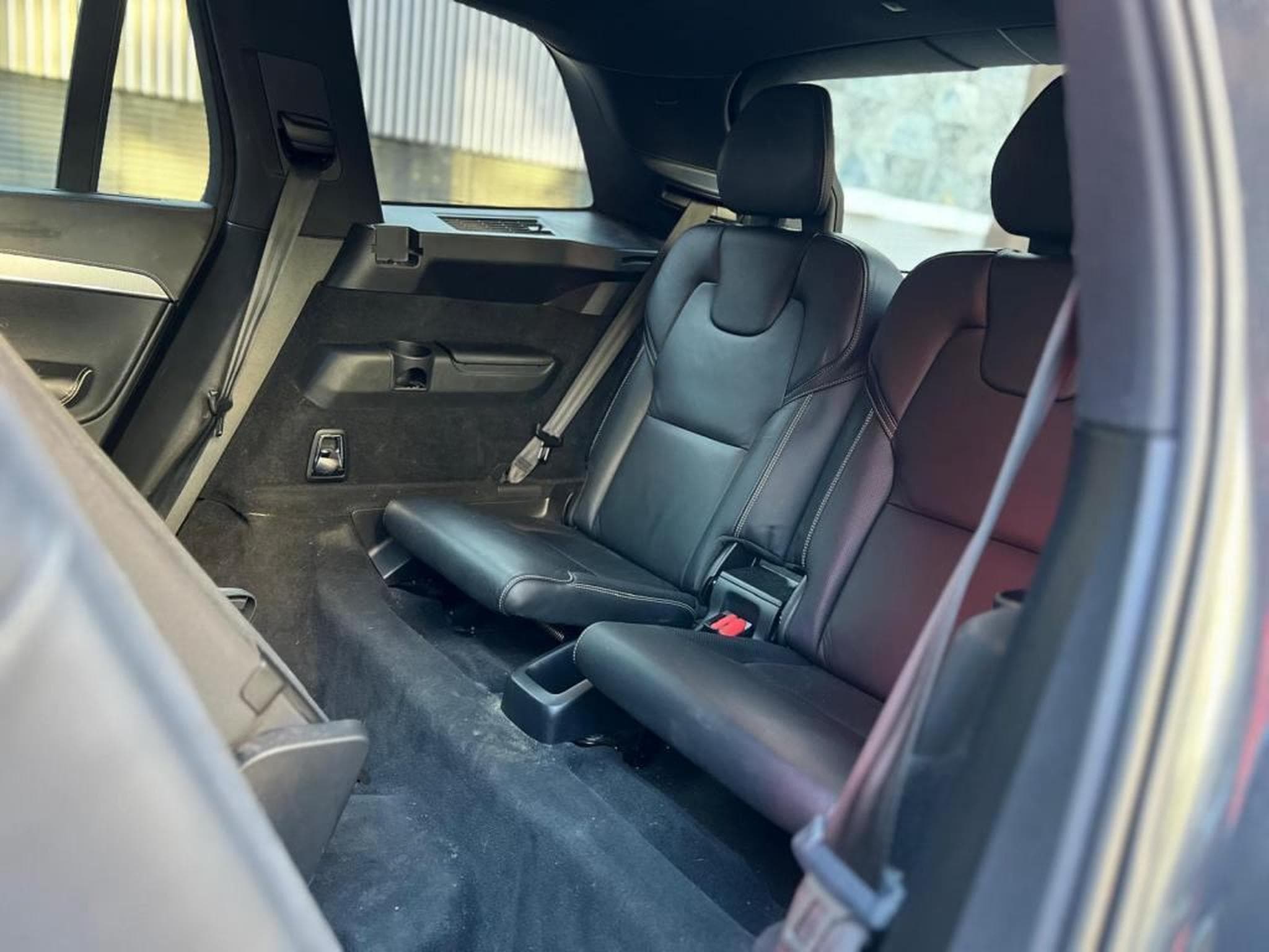 Volvo XC90 AUTOMATIQUE / DIESEL / 7 PLACES / TOIT OUVRANT / HARMAN KARD (2019) - Foto 18