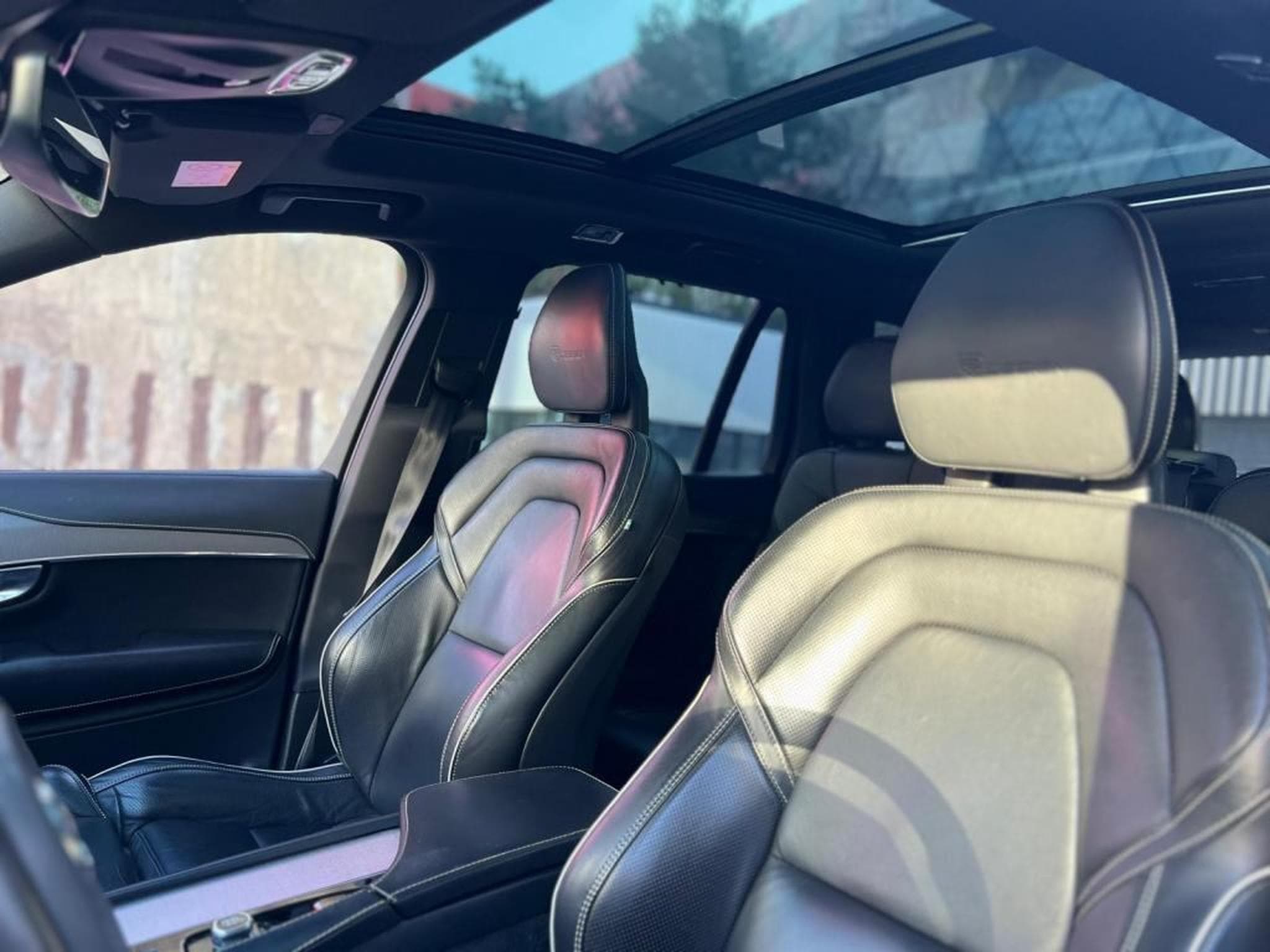 Volvo XC90 AUTOMATIQUE / DIESEL / 7 PLACES / TOIT OUVRANT / HARMAN KARD (2019) - Foto 16