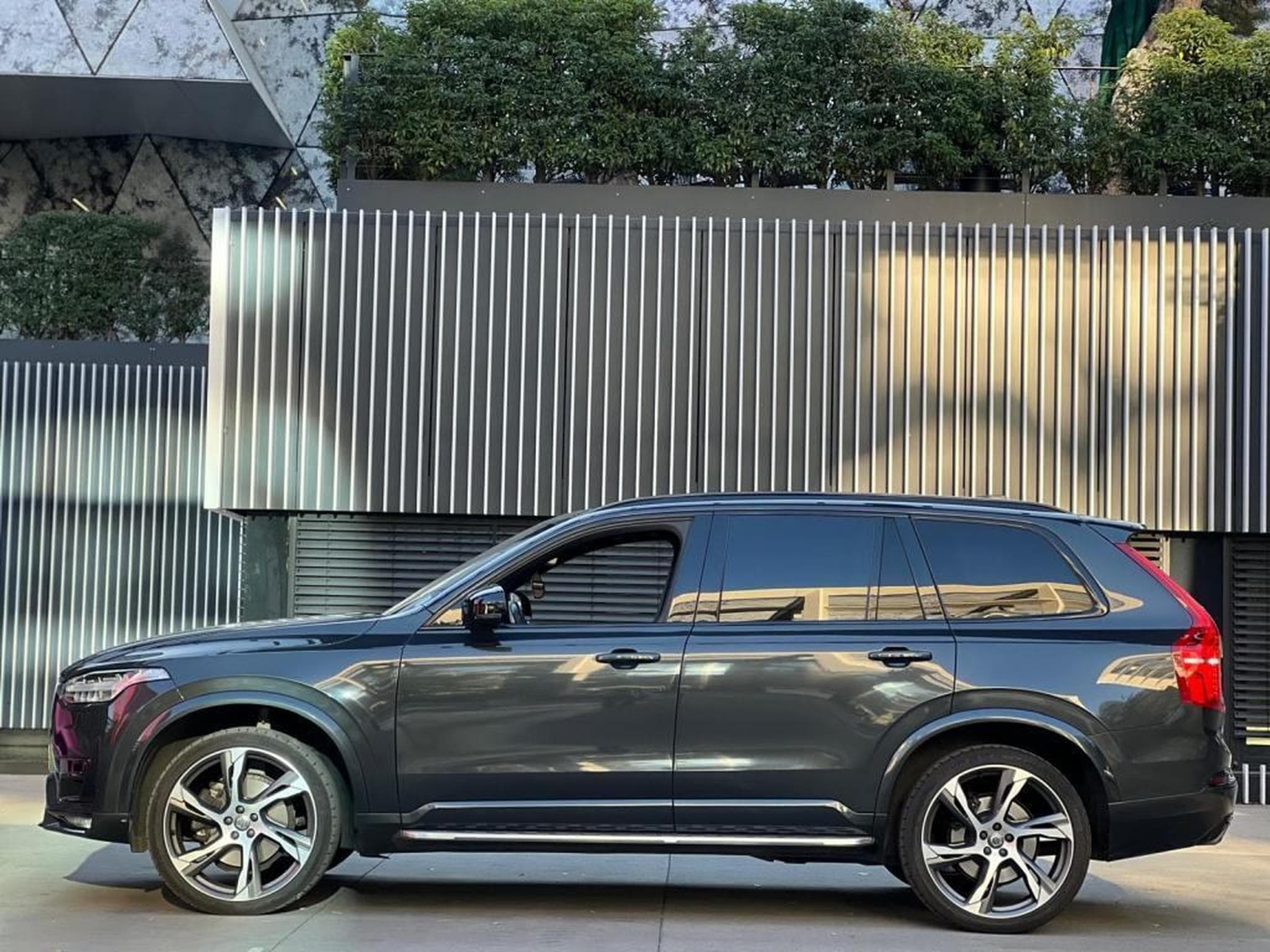 Volvo XC90 AUTOMATIQUE / DIESEL / 7 PLACES / TOIT OUVRANT / HARMAN KARD (2019) - Foto 7