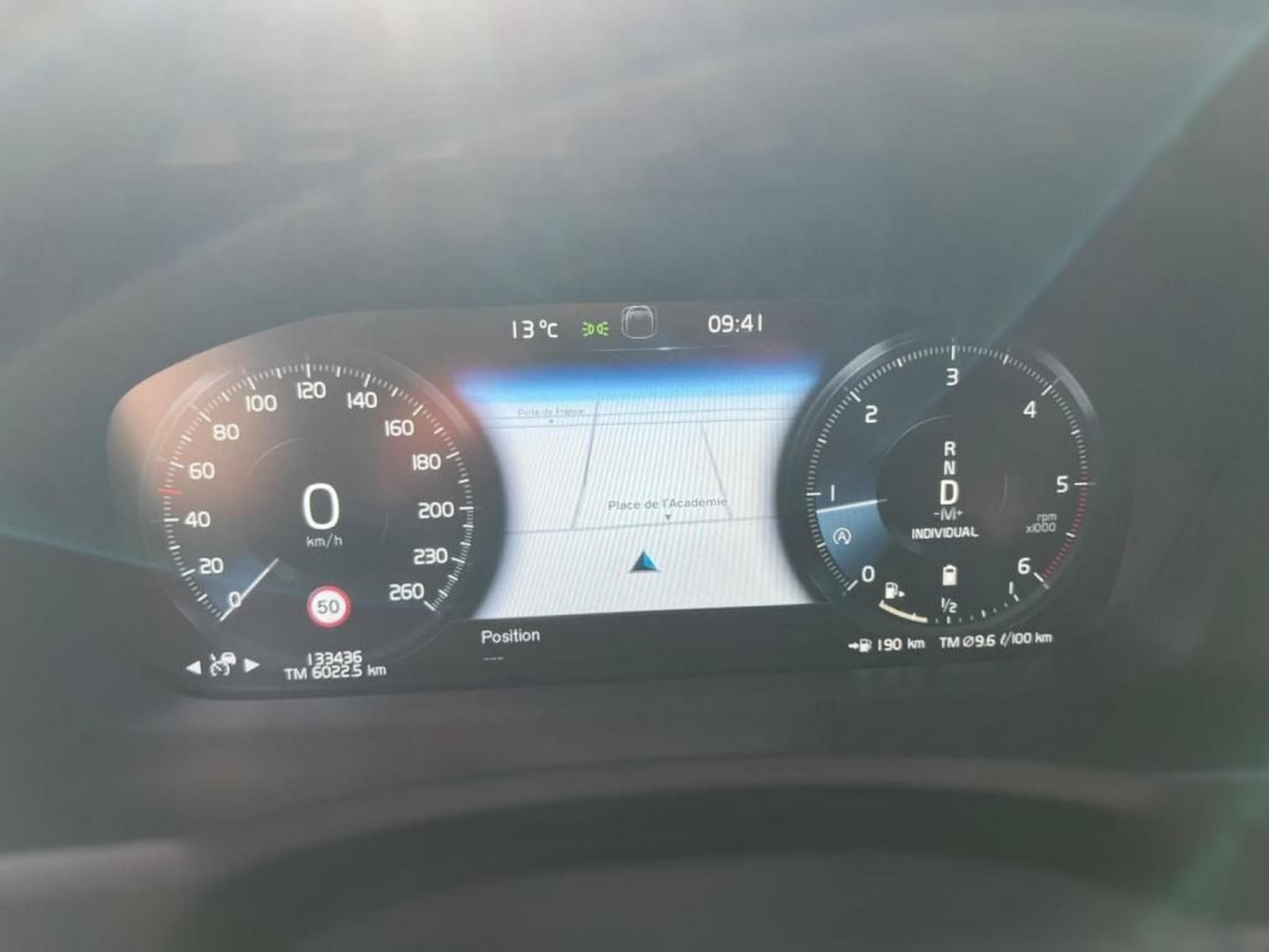 Volvo XC90 AUTOMATIQUE / DIESEL / 7 PLACES / TOIT OUVRANT / HARMAN KARD (2019) - Foto 29