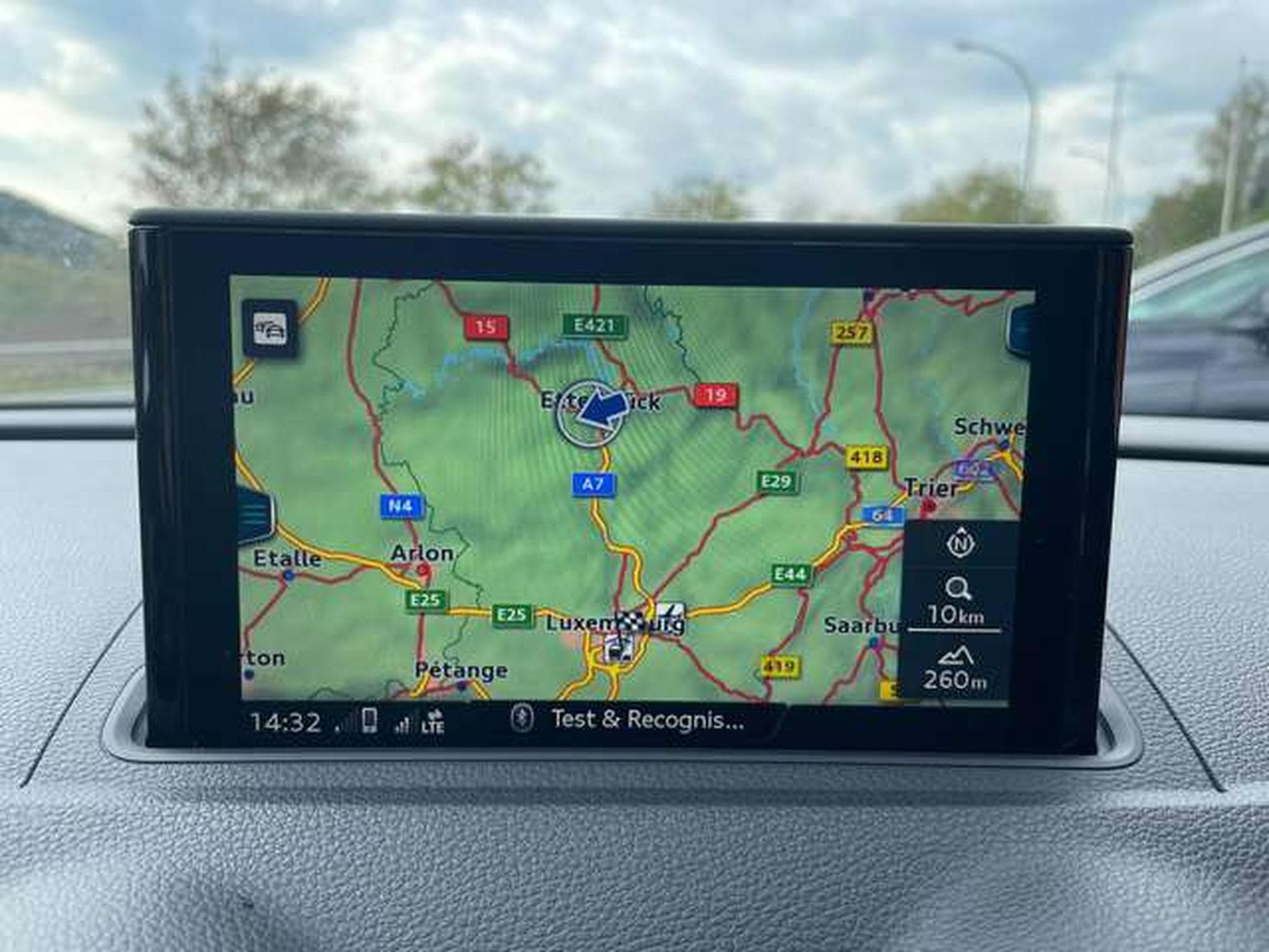 Audi A3 A3 SPORTBACK S-LINE Auto (2017) - Photo 17