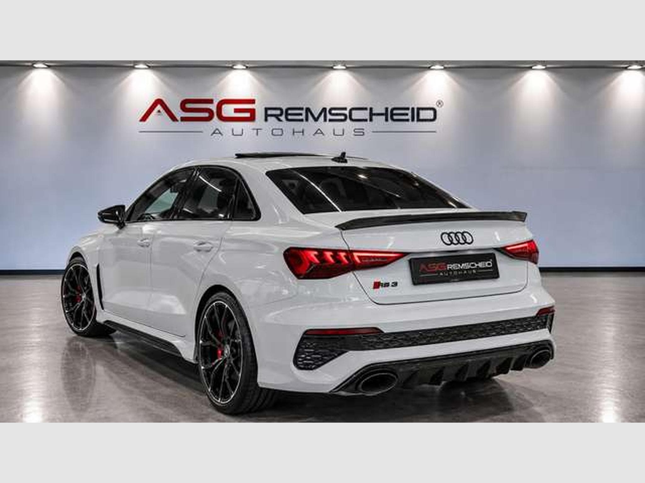 Audi RS3 q. Limousine*Schale *Pano *Carbon *RS-AGA (2022) - Photo 2