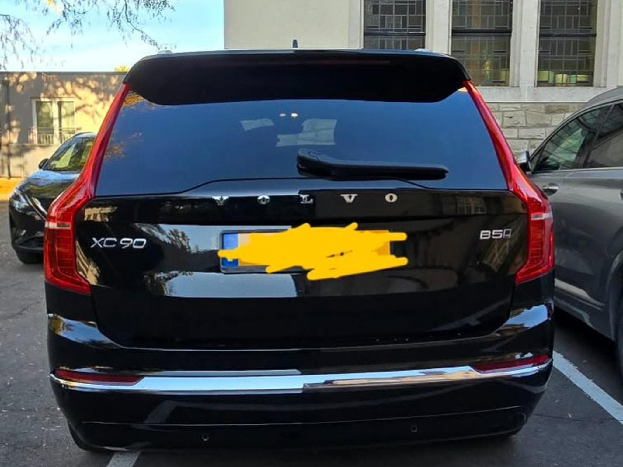 Volvo XC90 B5 AWD Mild Hybrid (2023) - Photo 2