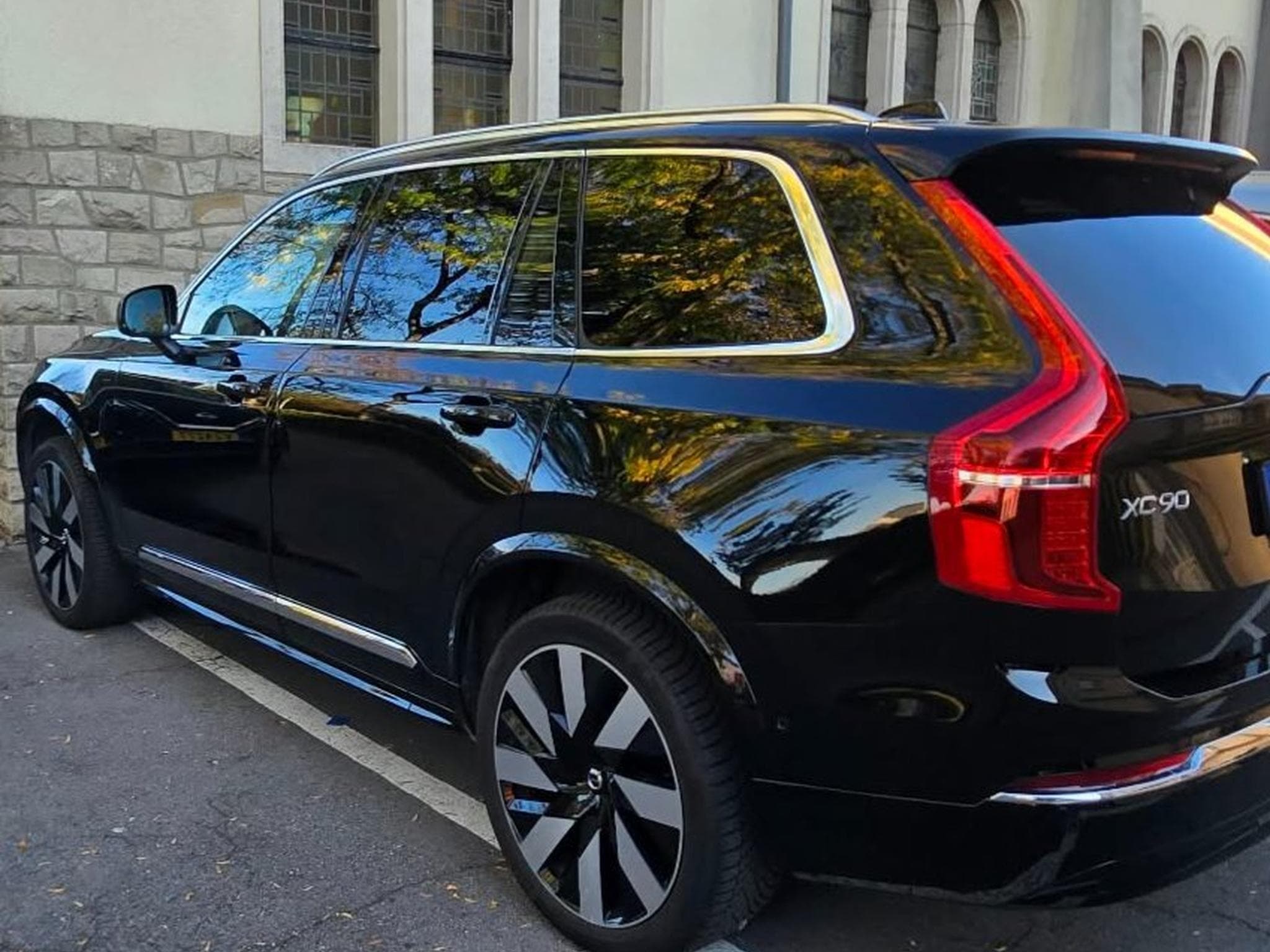 Volvo XC90 B5 AWD Mild Hybrid (2023) - Photo 4