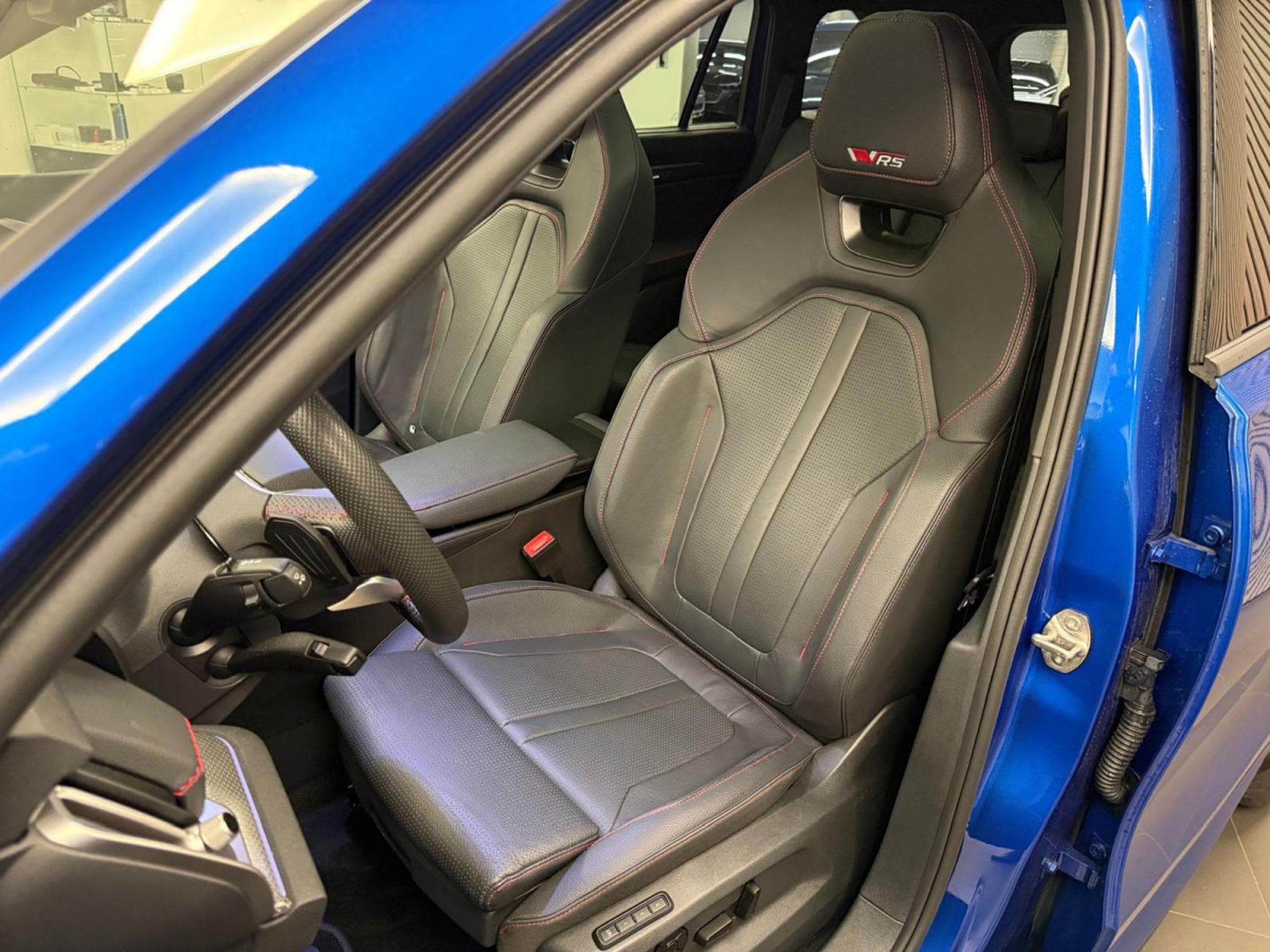 Skoda Kodiaq RS 2.0 TSI 4x4 265 CV / 195kW  DSG7 (2025) - Photo 2