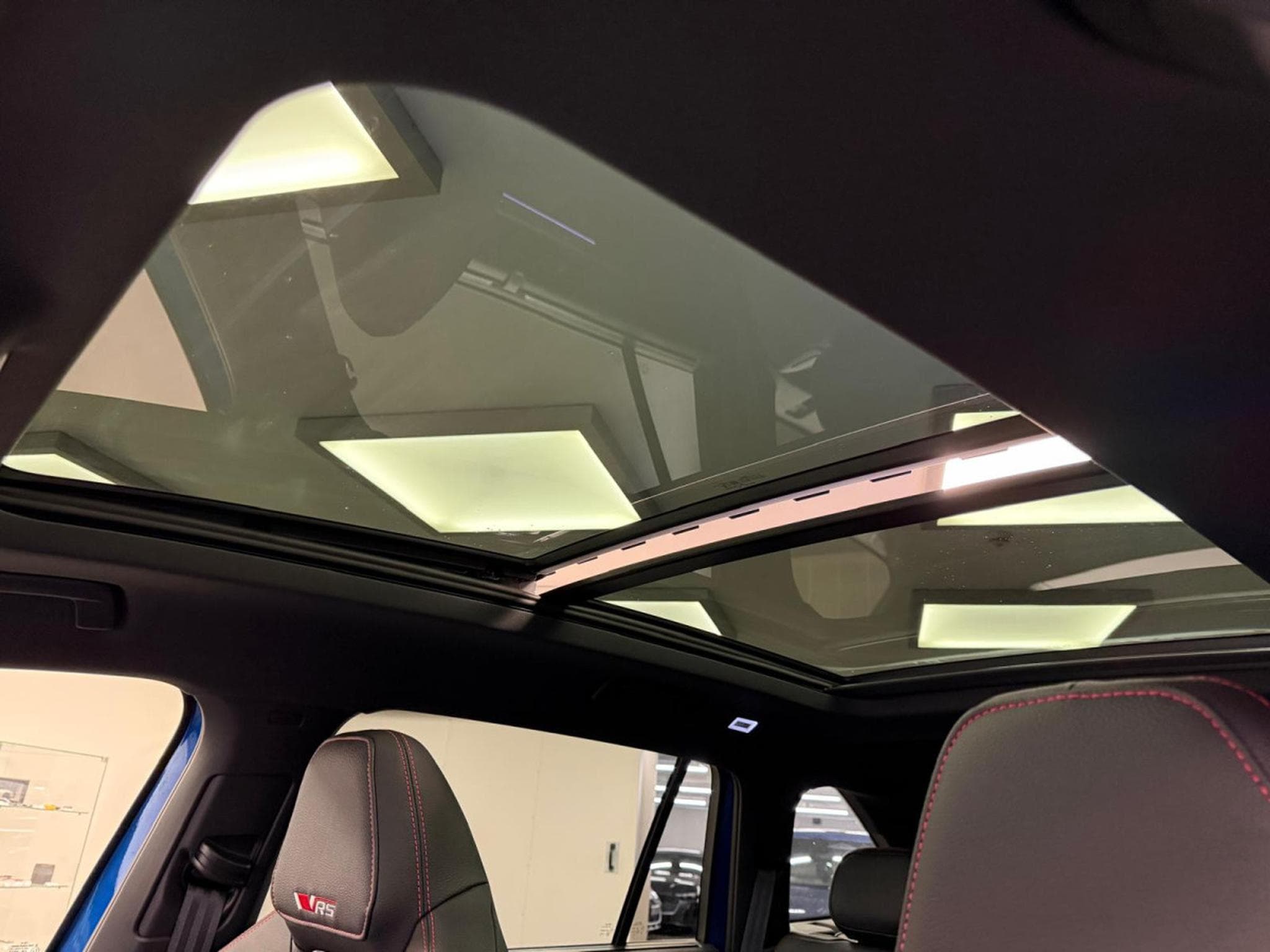 Skoda Kodiaq RS 2.0 TSI 4x4 265 CV / 195kW  DSG7 (2025) - Photo 6