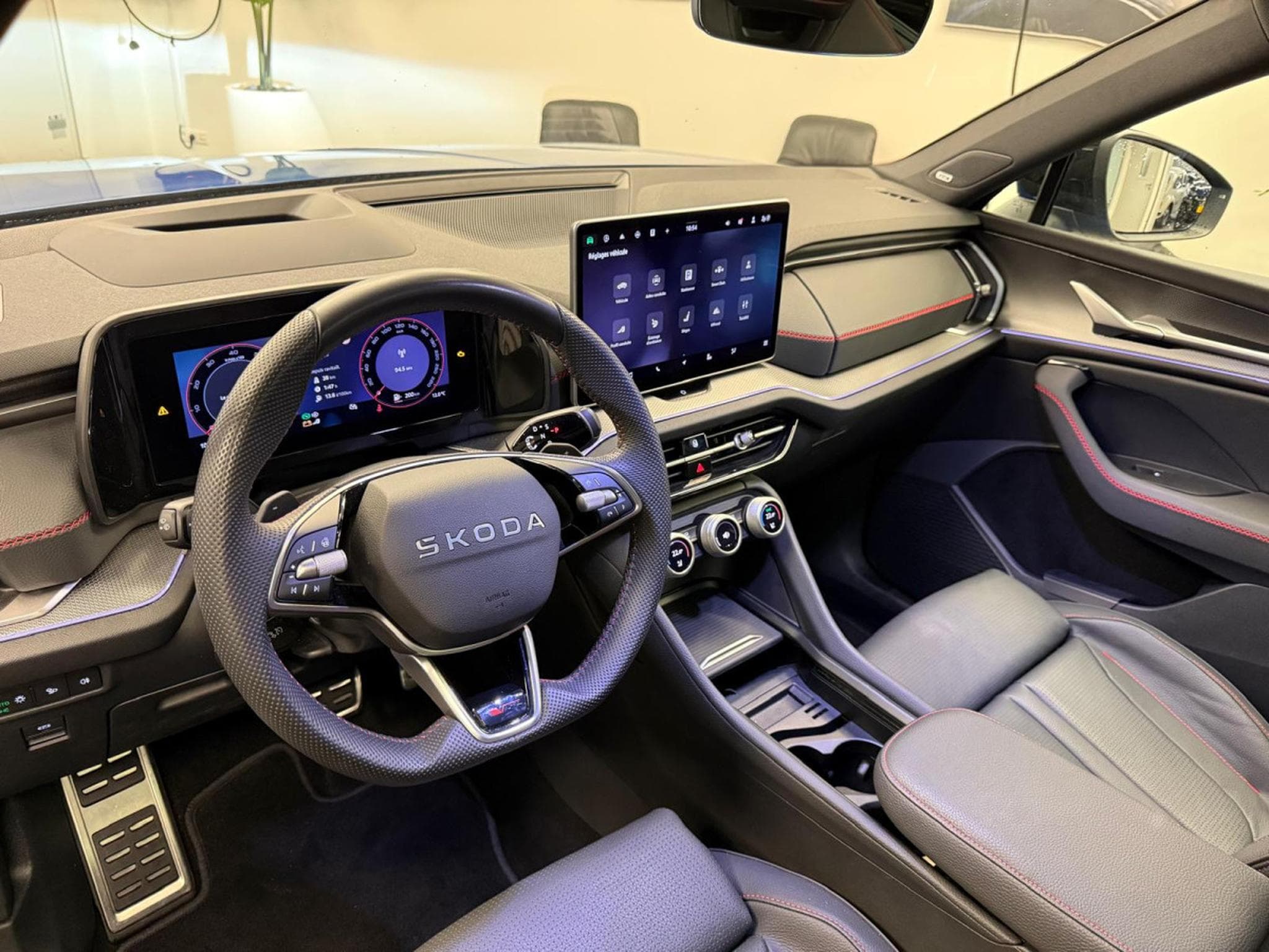 Skoda Kodiaq RS 2.0 TSI 4x4 265 CV / 195kW  DSG7 (2025) - Photo 4