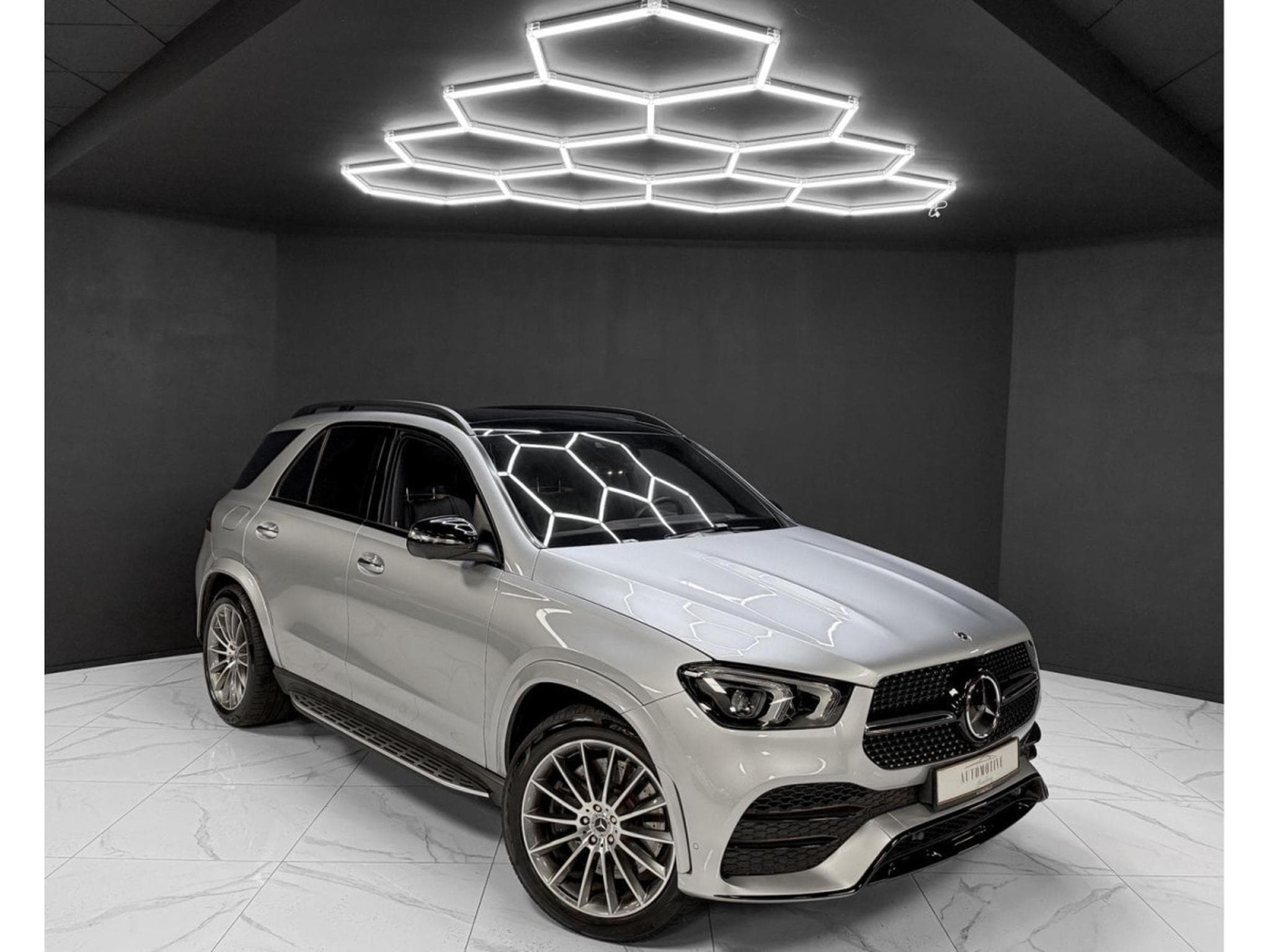 Mercedes GLE 450 AMG Line / WARRANTY 2027 / BURMESTER / 360° / PANO (2023) - Photo 7