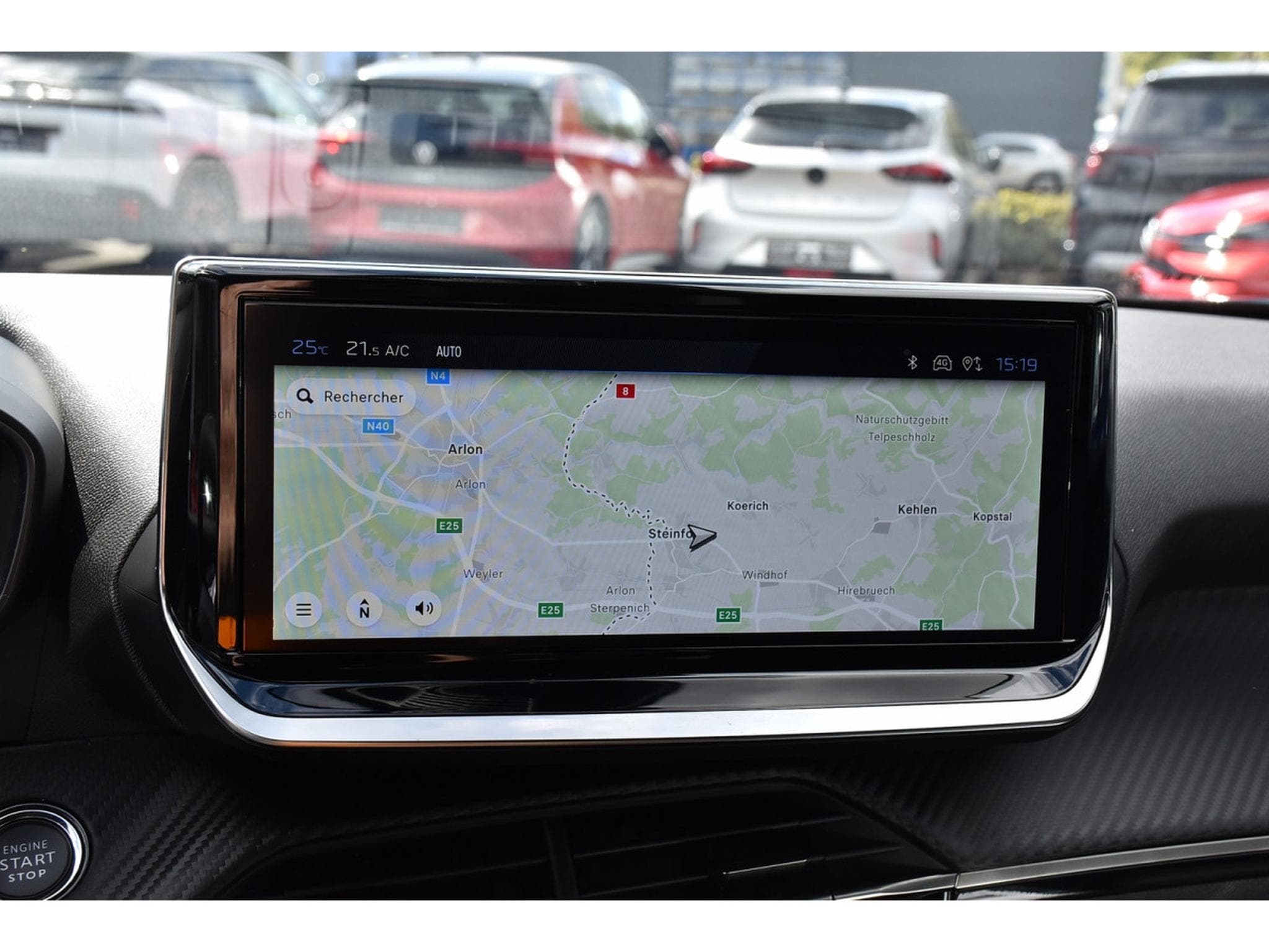 Peugeot 2008 1.2 Allure ACC GPS LANE SIDE REGUL CAM 360 1° MAIN (2025) - Photo 10