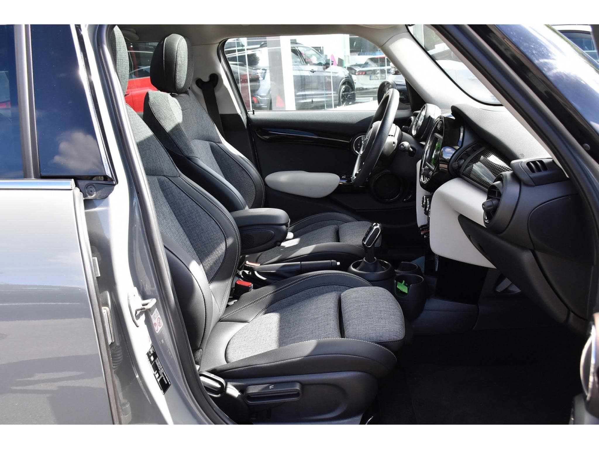Mini Cooper S 2.0iA PANO PARK SG CHAUFF 1° MAIN (2021) - Photo 7