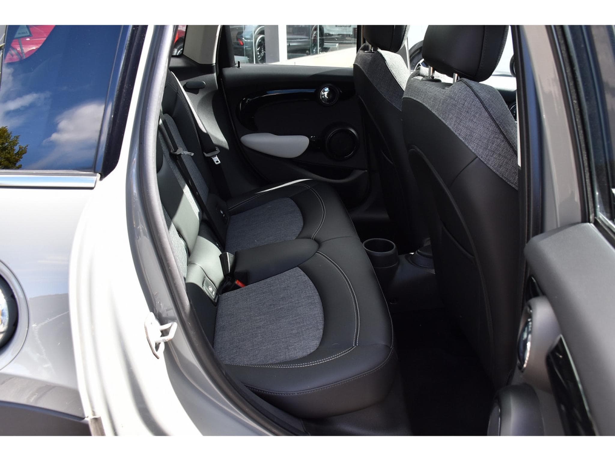 Mini Cooper S 2.0iA PANO PARK SG CHAUFF 1° MAIN (2021) - Photo 8