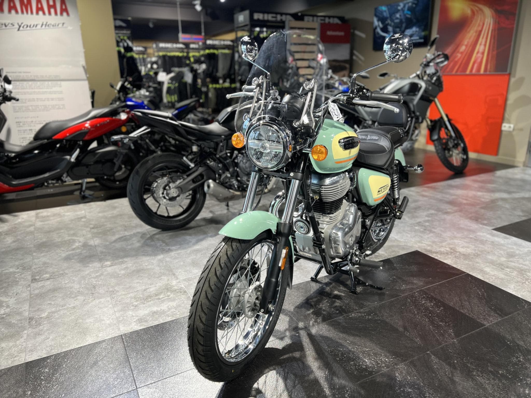 Royal Enfield Meteor 350 (2025) - Foto 2