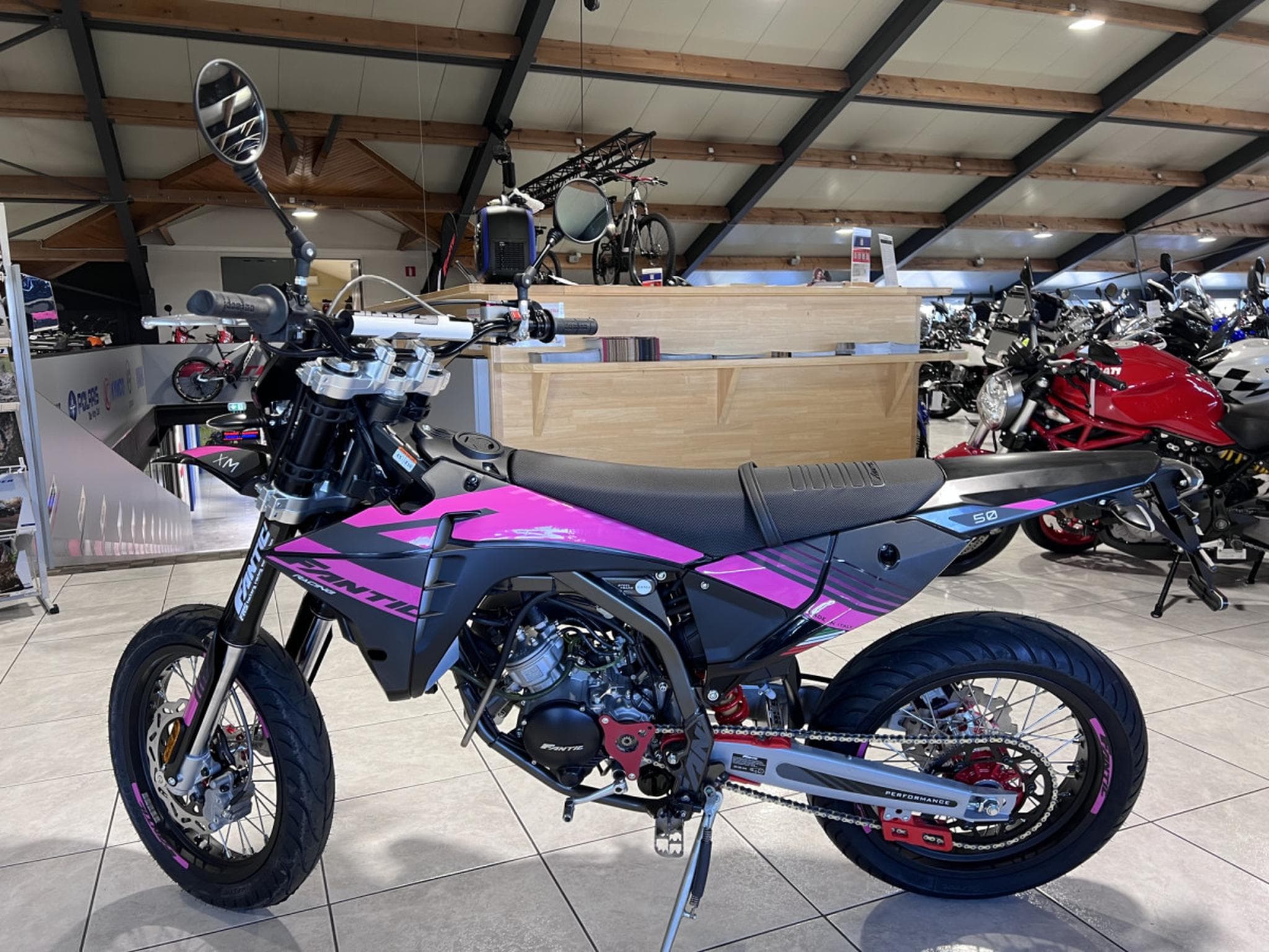 Fantic Motard PERFORMANCE 2T (2024) - Foto 4