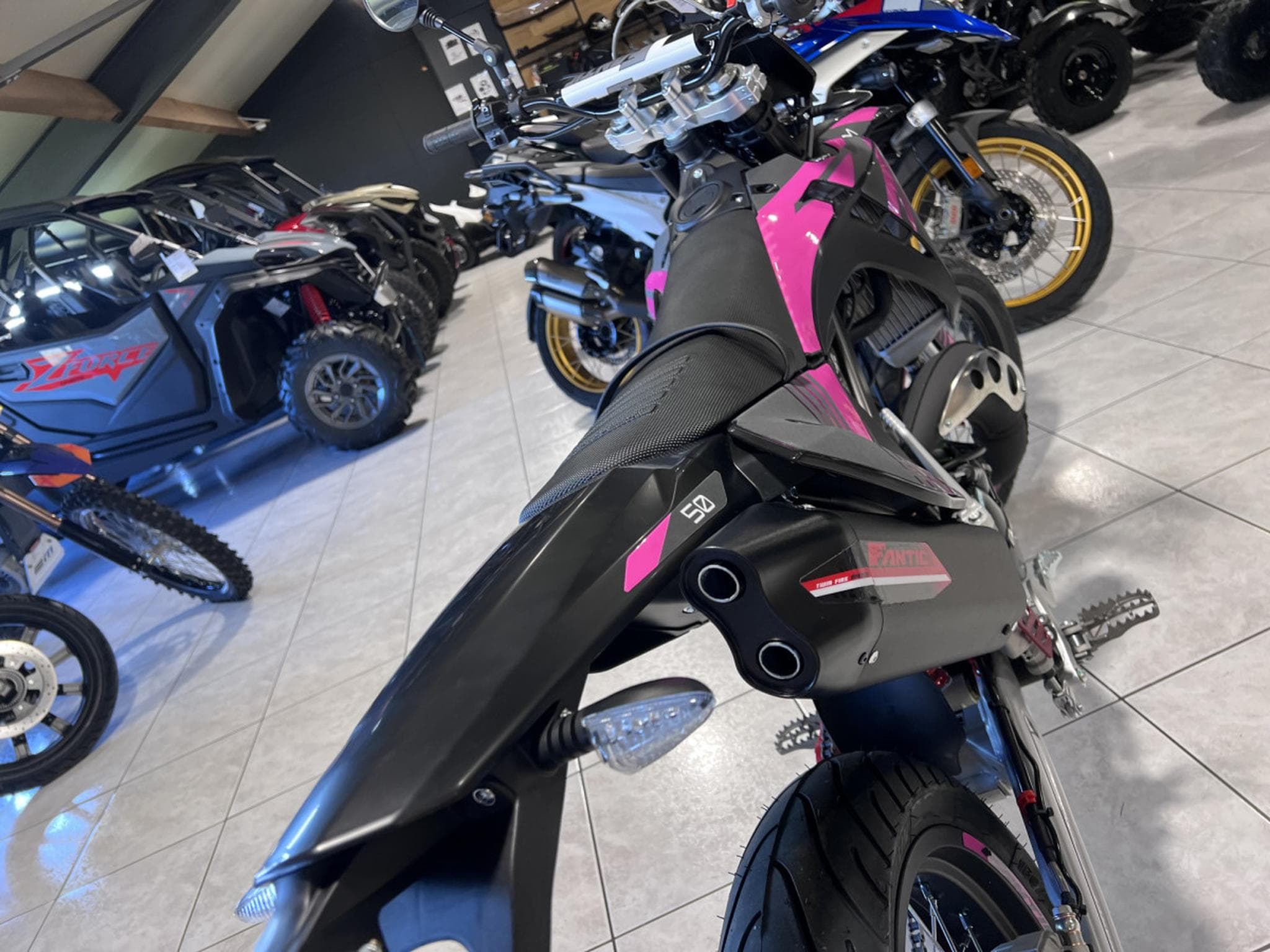 Fantic Motard PERFORMANCE 2T (2024) - Foto 5
