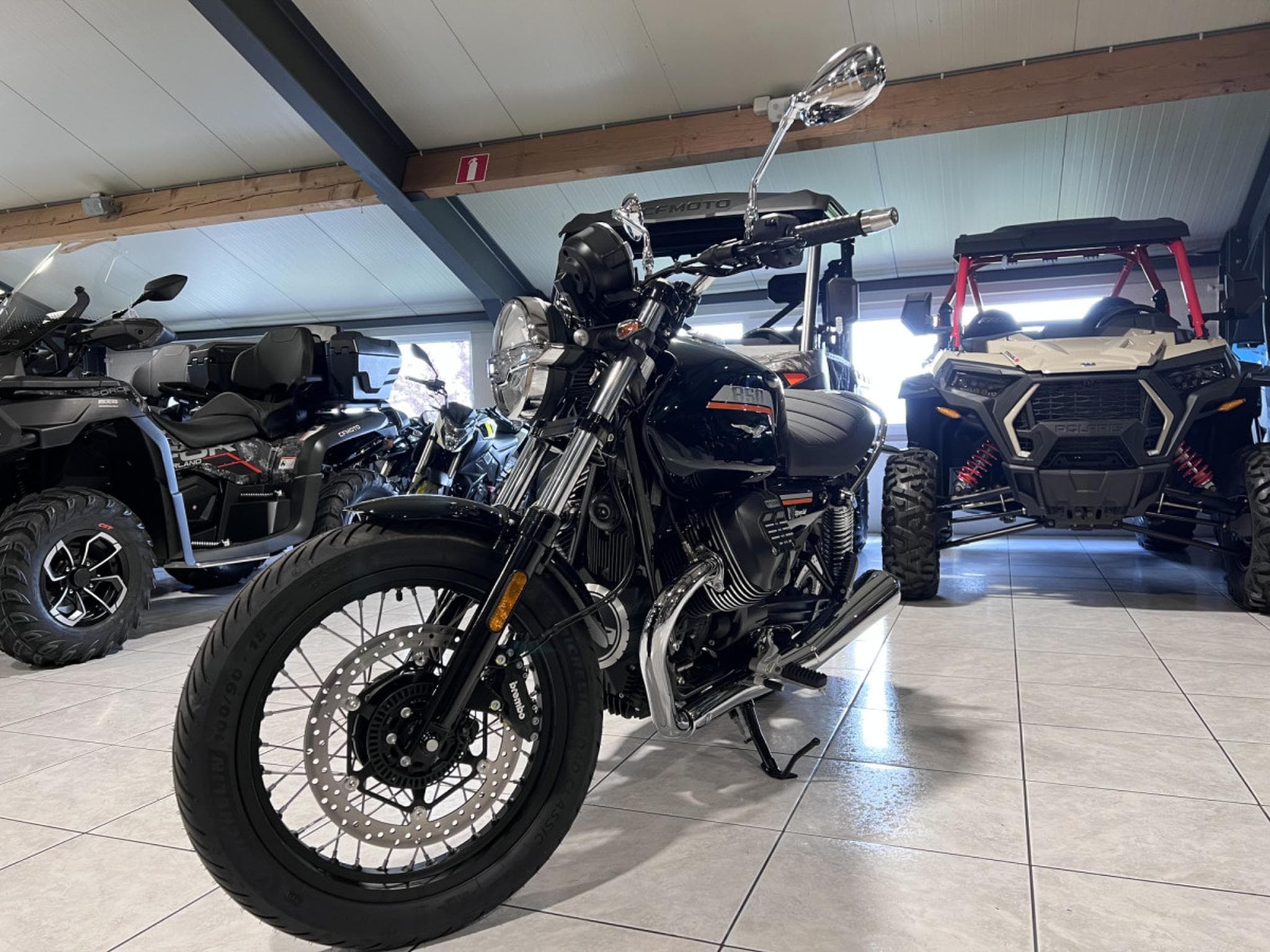 Moto Guzzi V7 SPECIAL (2026) - Foto 2