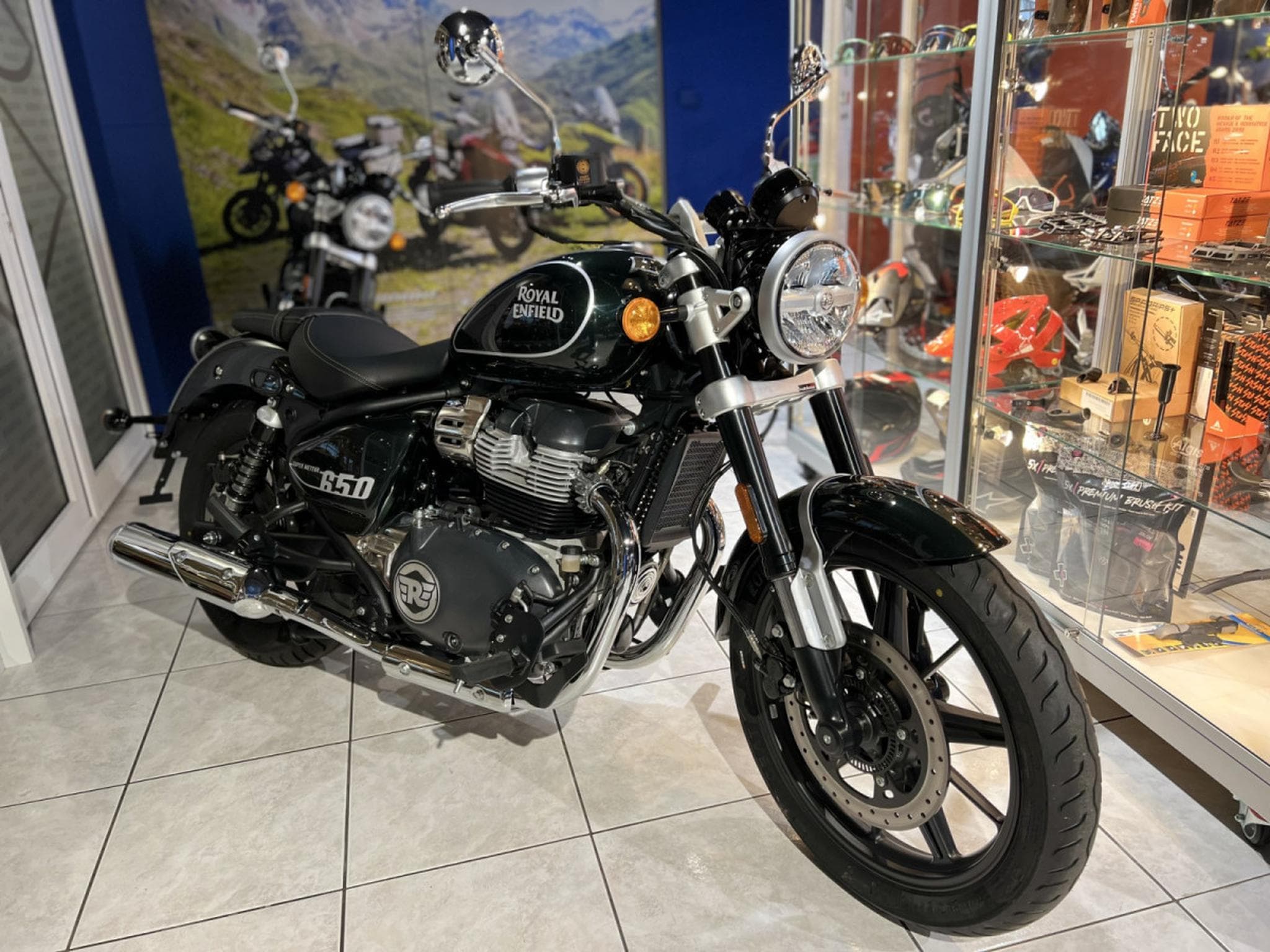 Royal Enfield Meteor ASTRAL (2026) - Foto 7