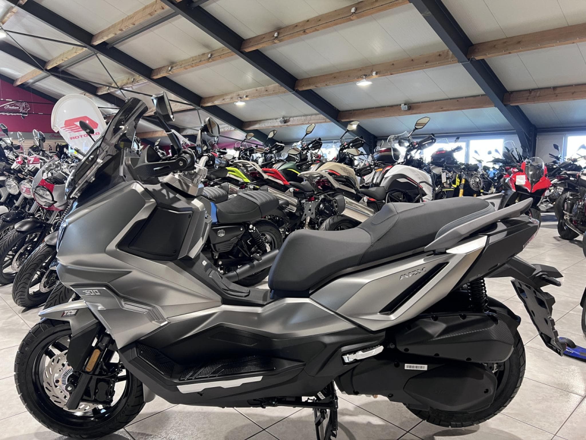SYM ADX 300 (2026) - Foto 4