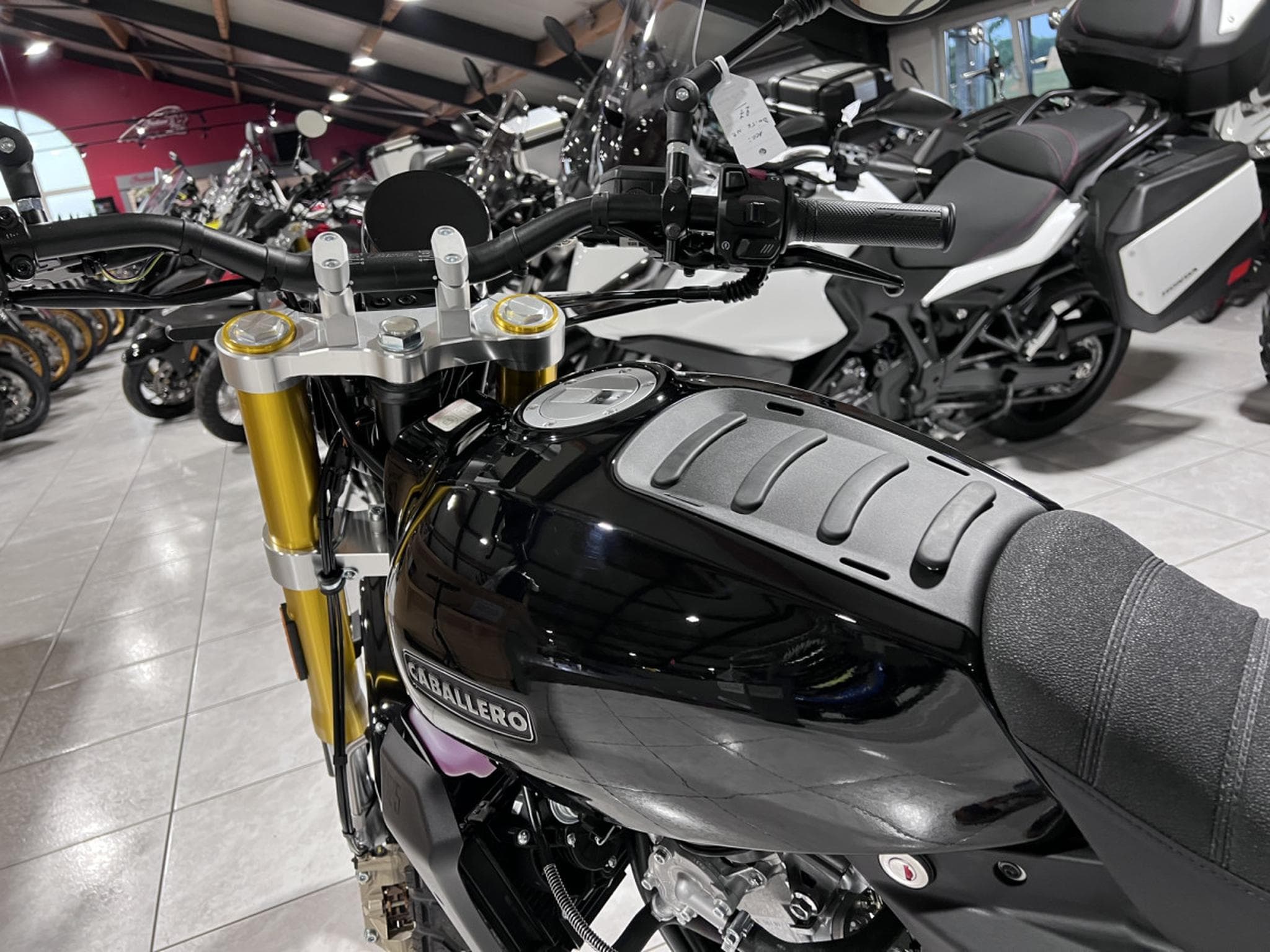 Fantic Caballero Scrambler (2025) - Foto 6