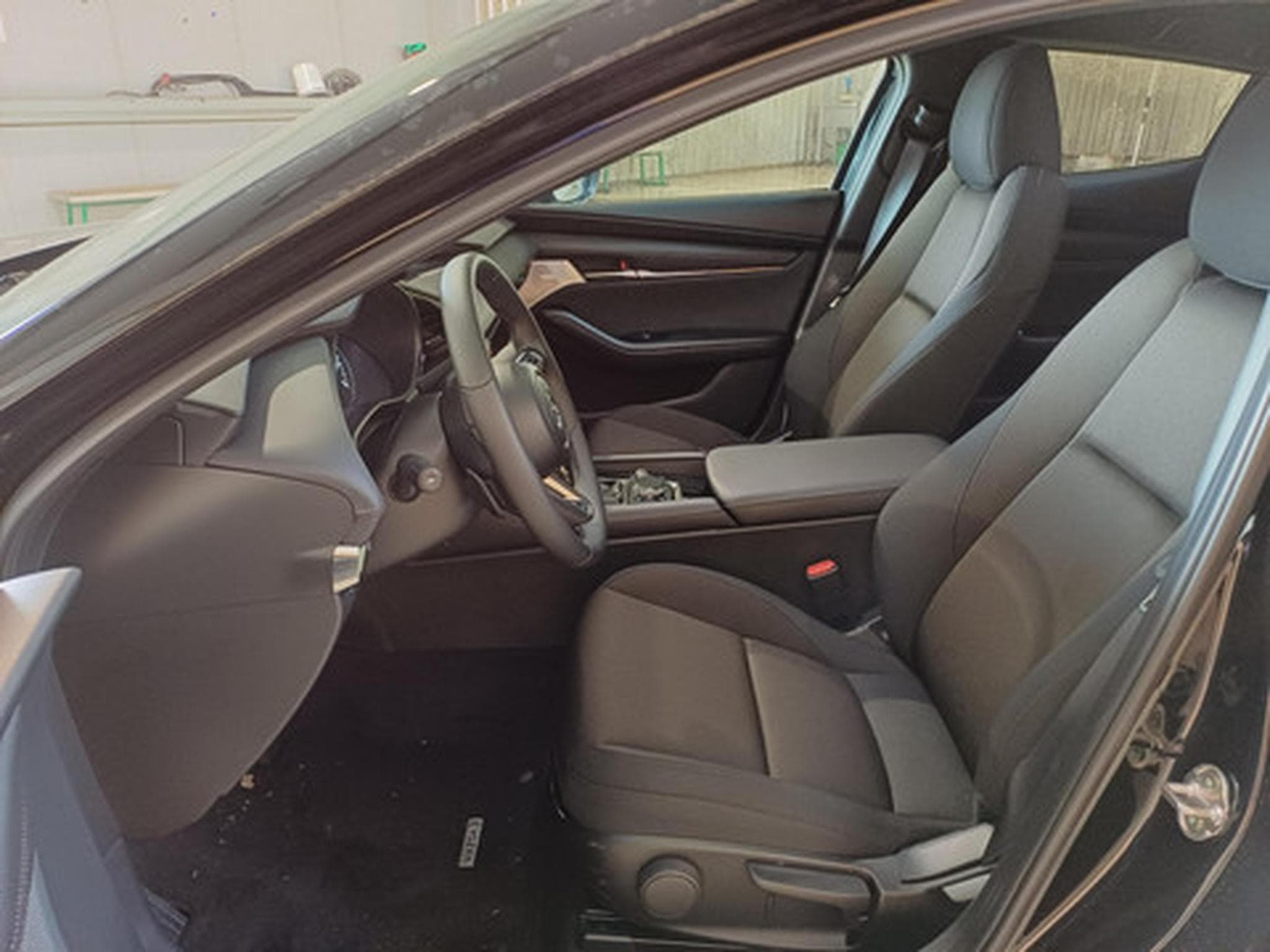 Mazda Mazda3 Exclusive-line (2025) - Photo 6