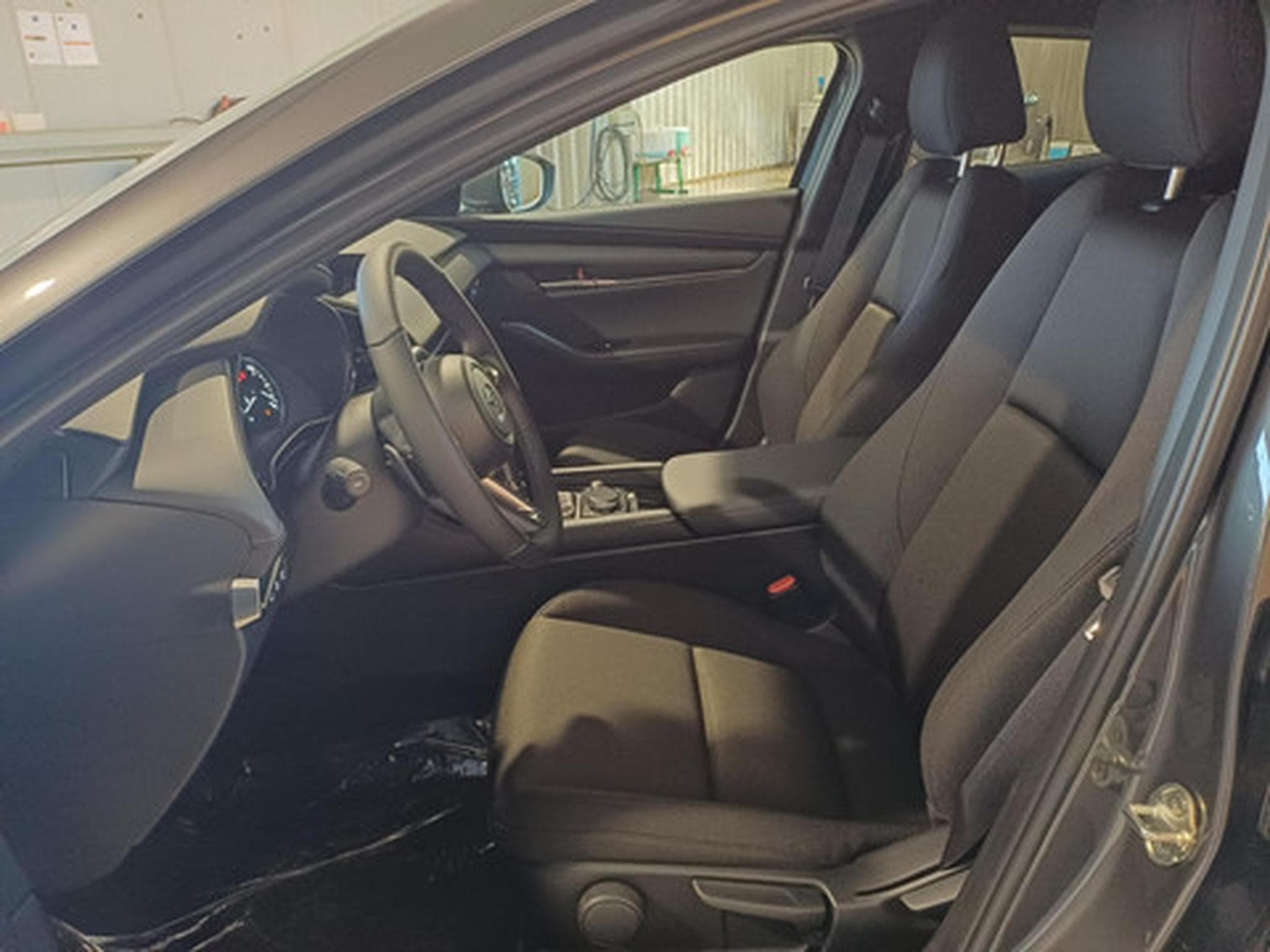 Mazda Mazda3 Centre-Line + Dsi (2026) - Photo 8
