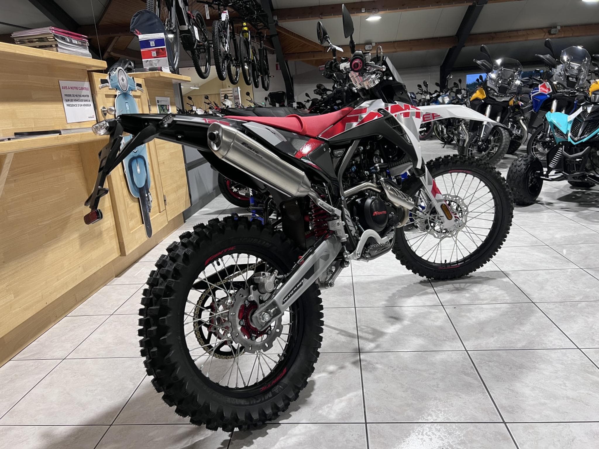 Fantic Enduro XEF 4T PERFORMANCE (2026) - Foto 3
