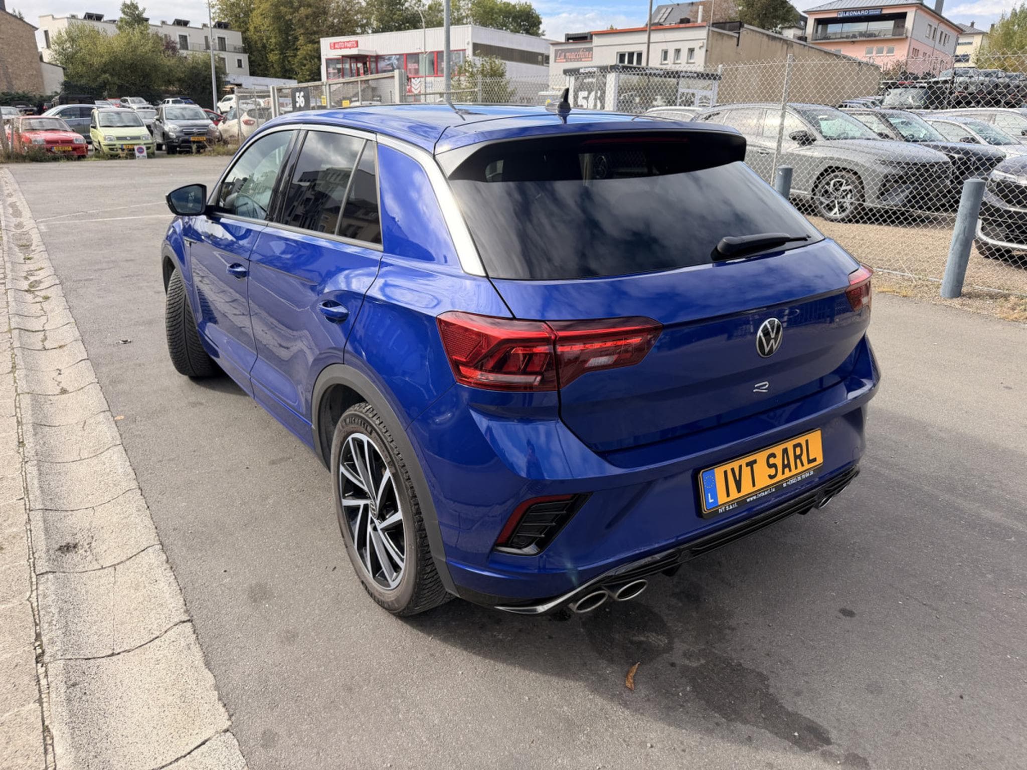 VW T-Roc R 300 DSG 4motion (2022) - Photo 10