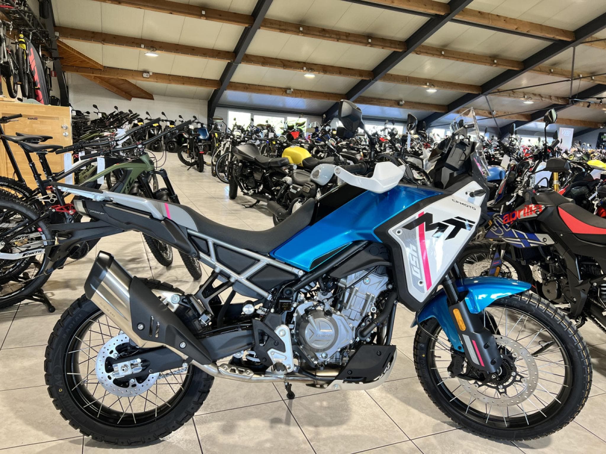 CF Moto 450 MT (2026) - Foto 1