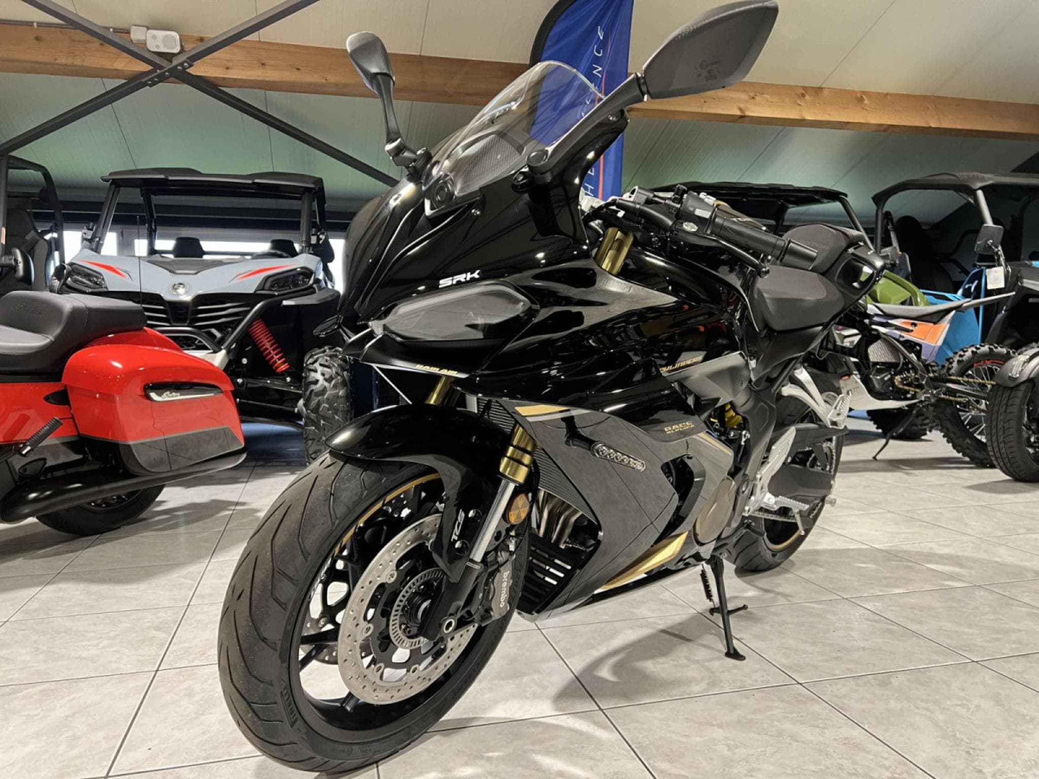 QJmotor SRK 800 RR (2026) - Foto 7
