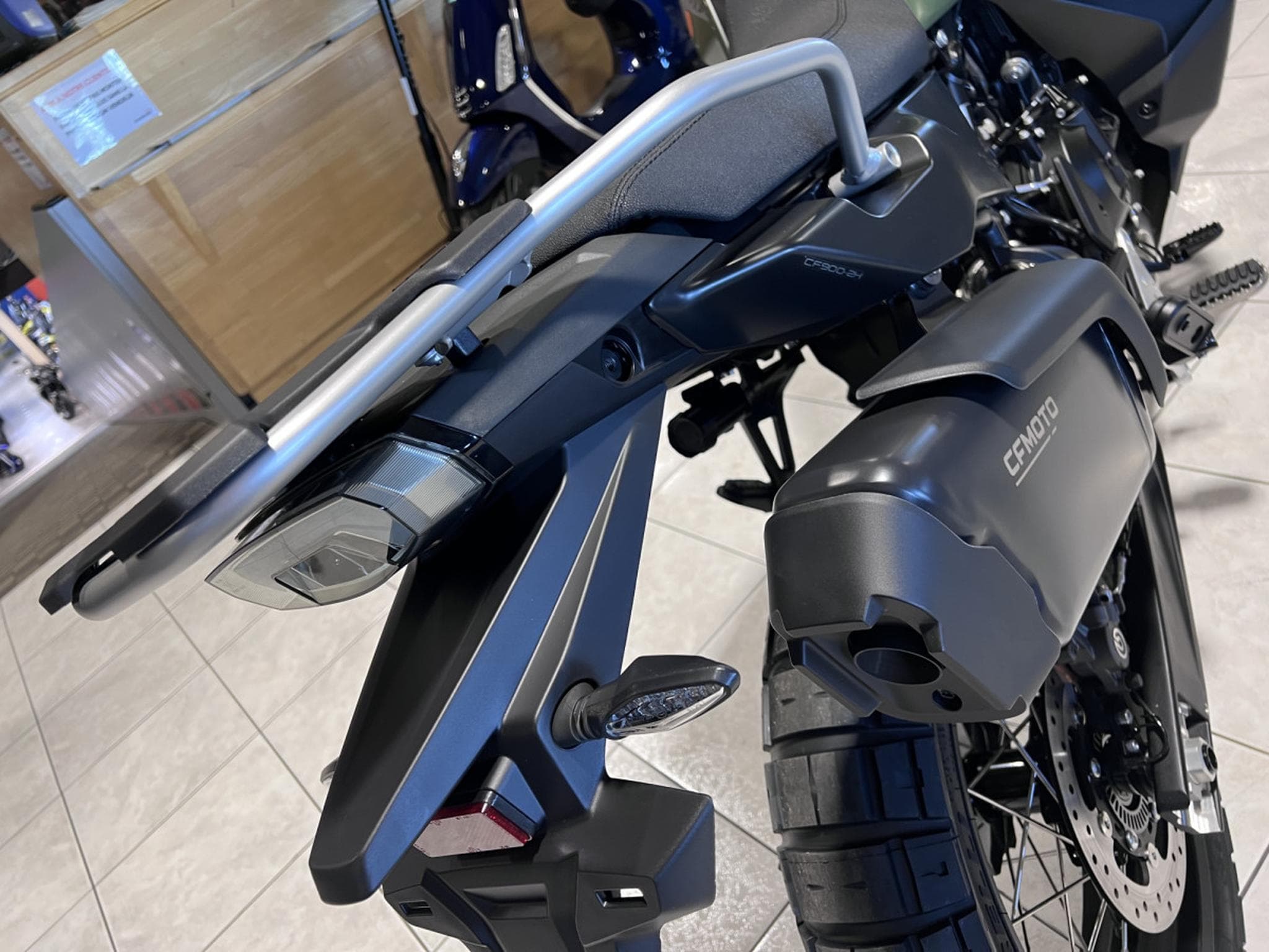 CF Moto 1000 MT-X (2026) - Foto 4