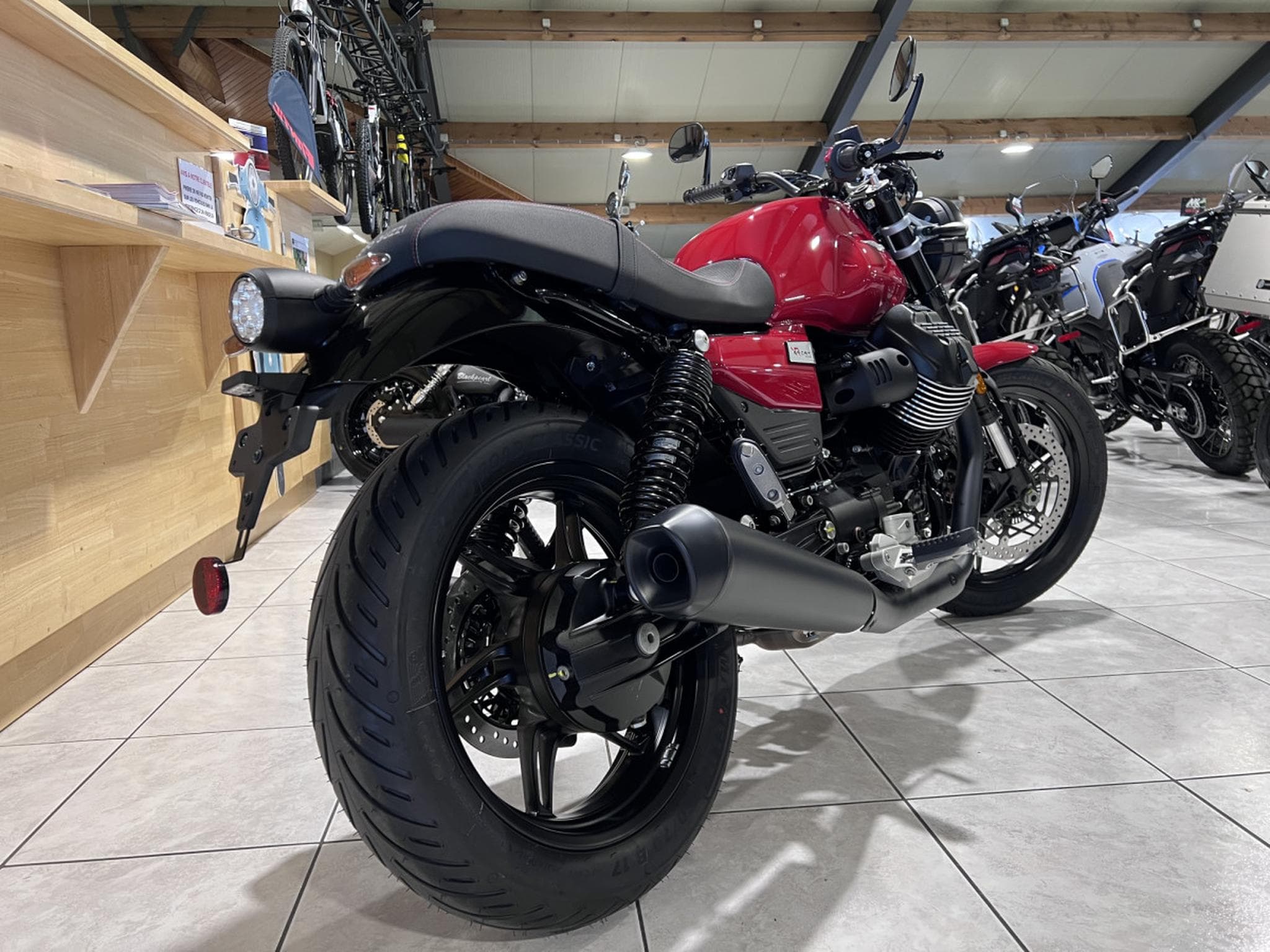 Moto Guzzi V7 SPORT (2026) - Foto 3