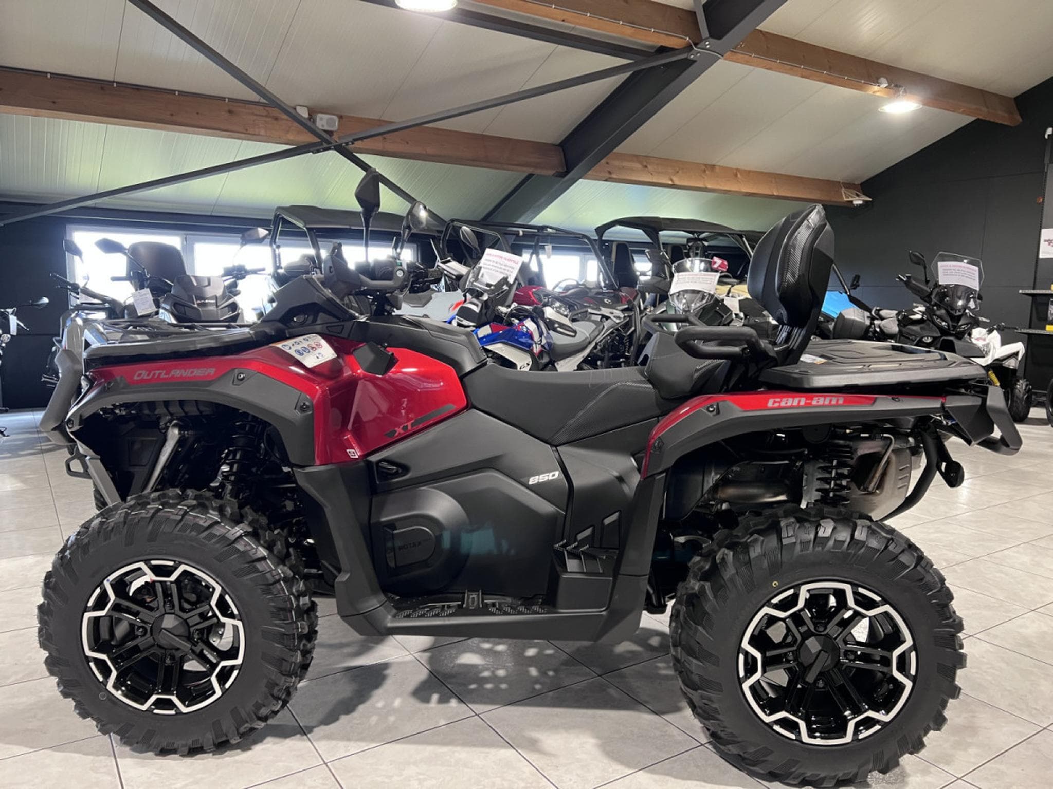 BRP Can-Am Outlander Max MY26 XT T 850 ABS T3B 1000 cc + 60 km/h (2026) - Foto 4