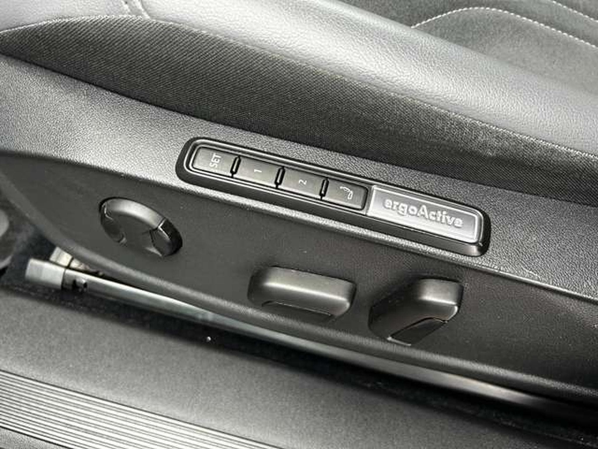 VW ID.4 PURE PERFORMANCE 100% ELECTRIQUE (2024) - Photo 9