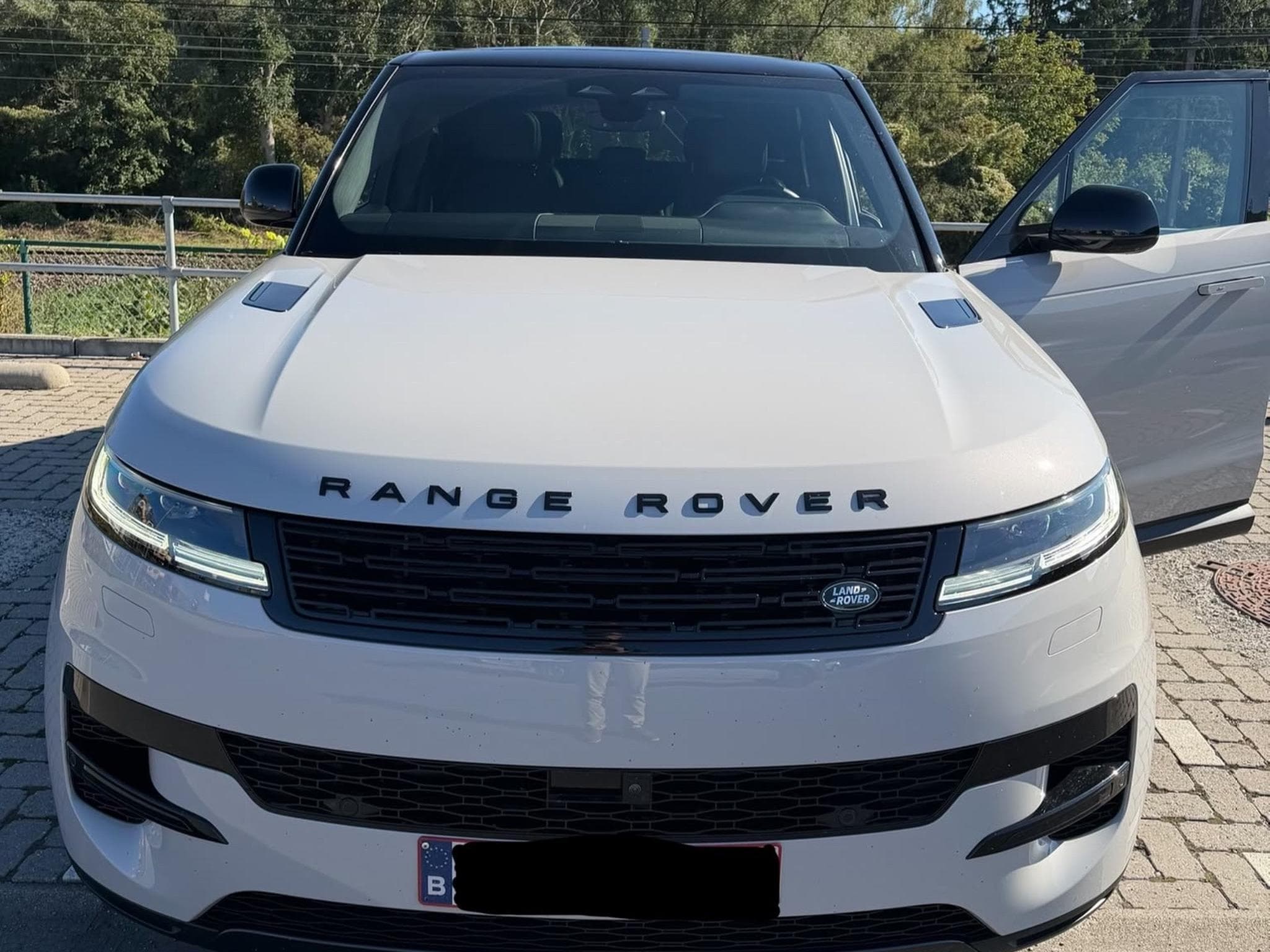 Land-Rover Range Rover Sport (2026) - Photo 2