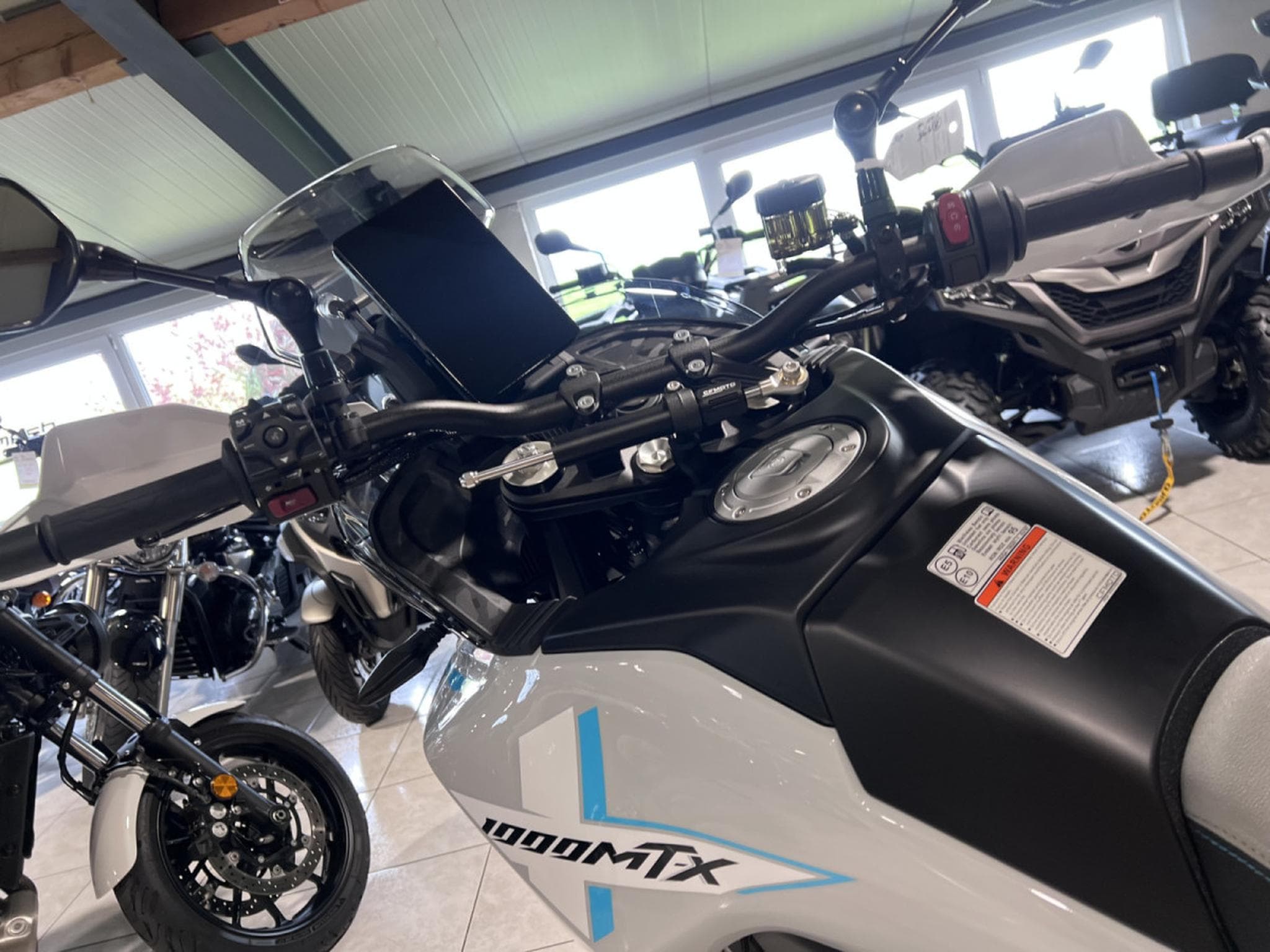 CF Moto 1000 MT-X (2026) - Foto 6
