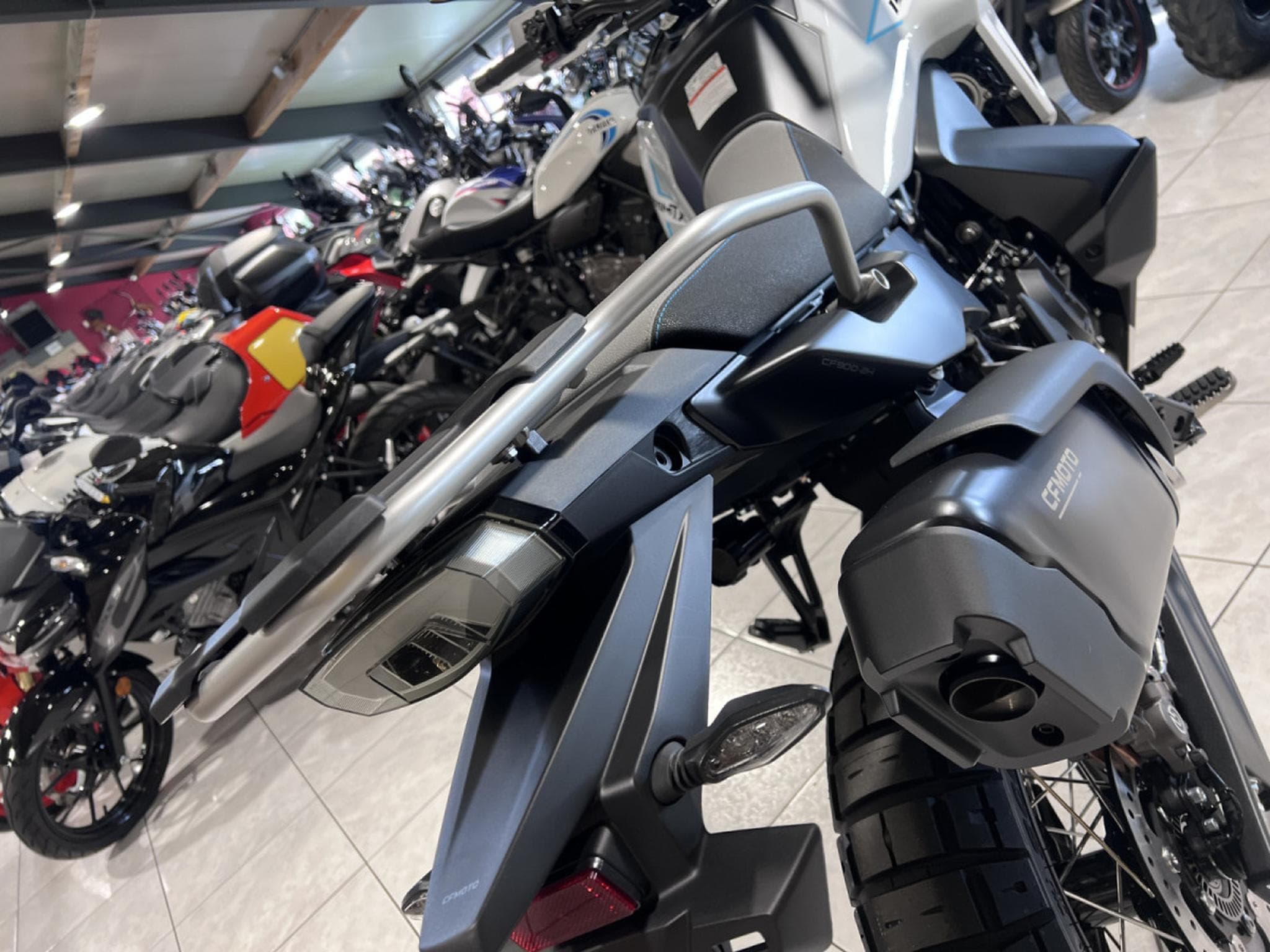 CF Moto 1000 MT-X (2026) - Foto 5