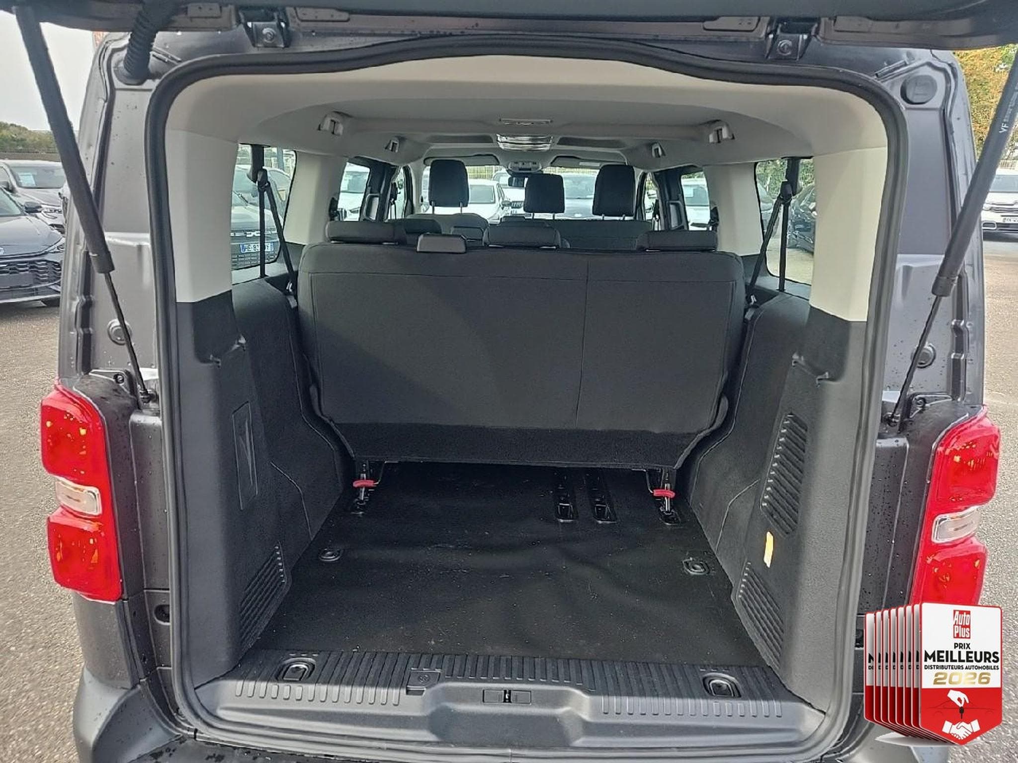 Fiat Scudo XL 2.2 MULTIJET 180CH EAT8 (2026) - Foto 27