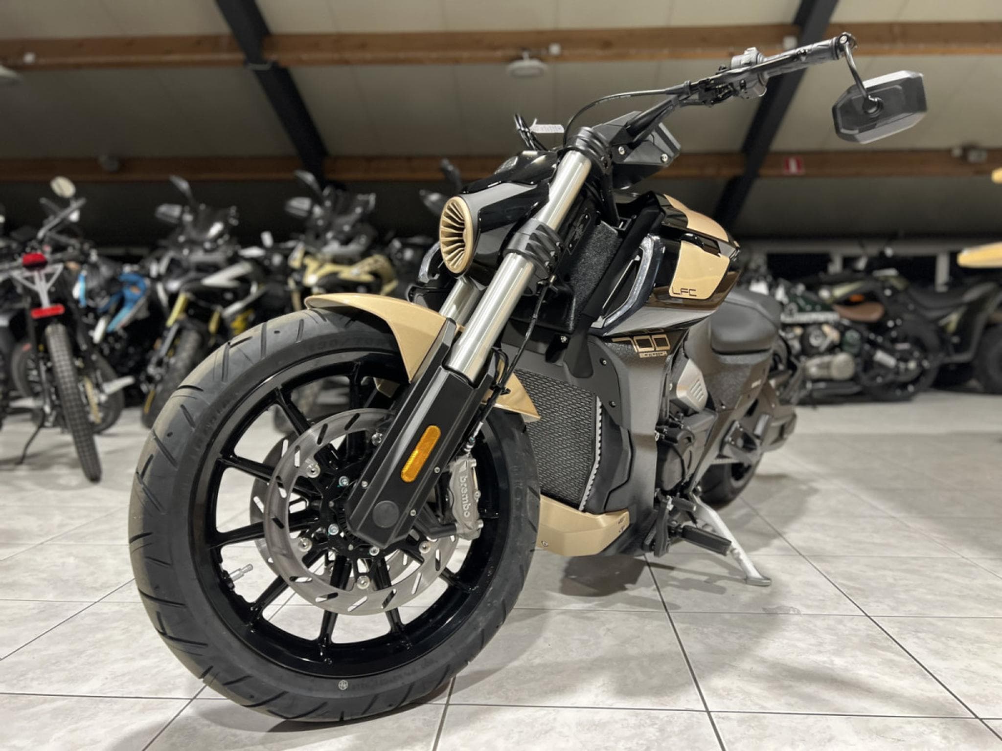 Benda LFC 700 Pro (2026) - Foto 2
