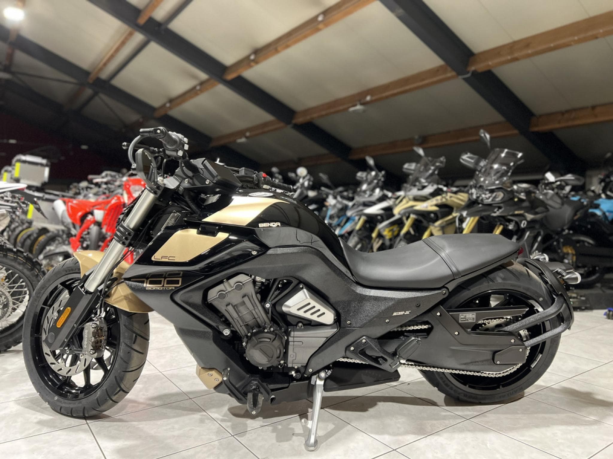 Benda LFC 700 Pro (2026) - Foto 4