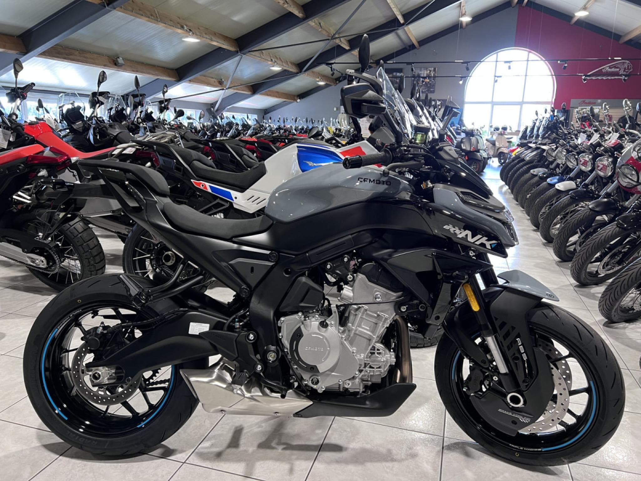 CF Moto 675 NK (2026) - Foto 1