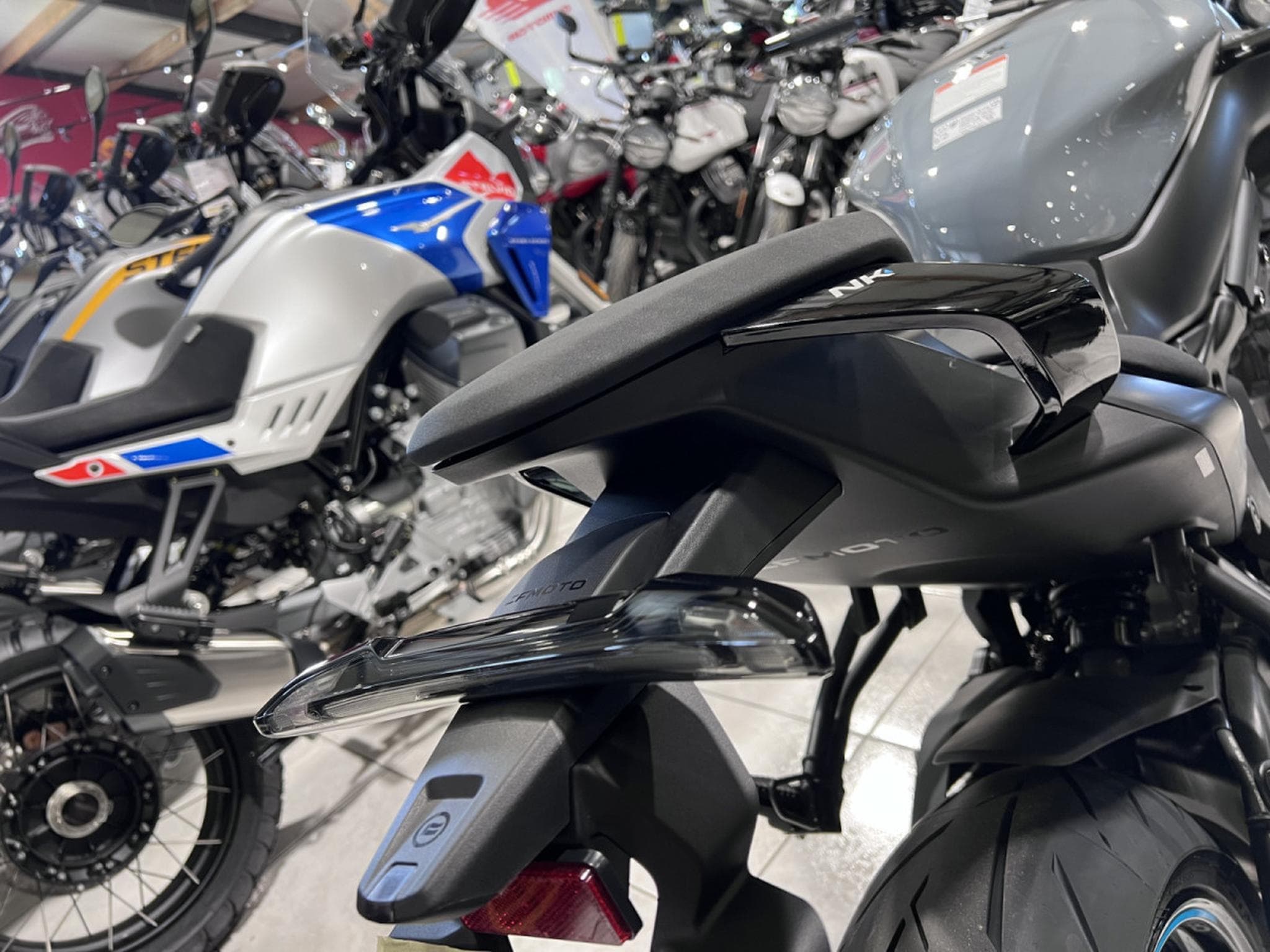 CF Moto 675 NK (2026) - Foto 5
