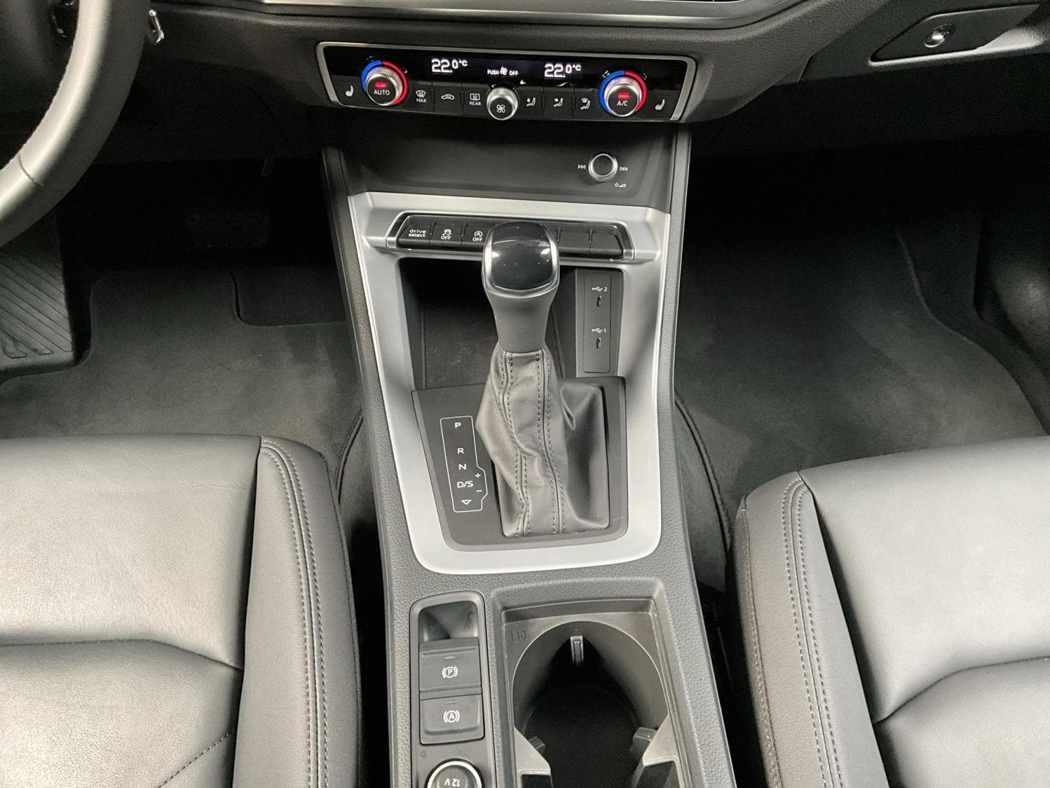 Audi Q3 SB+S-Line+35TDI+S-Tronic+P.Business-Plus (2025) - Photo 14