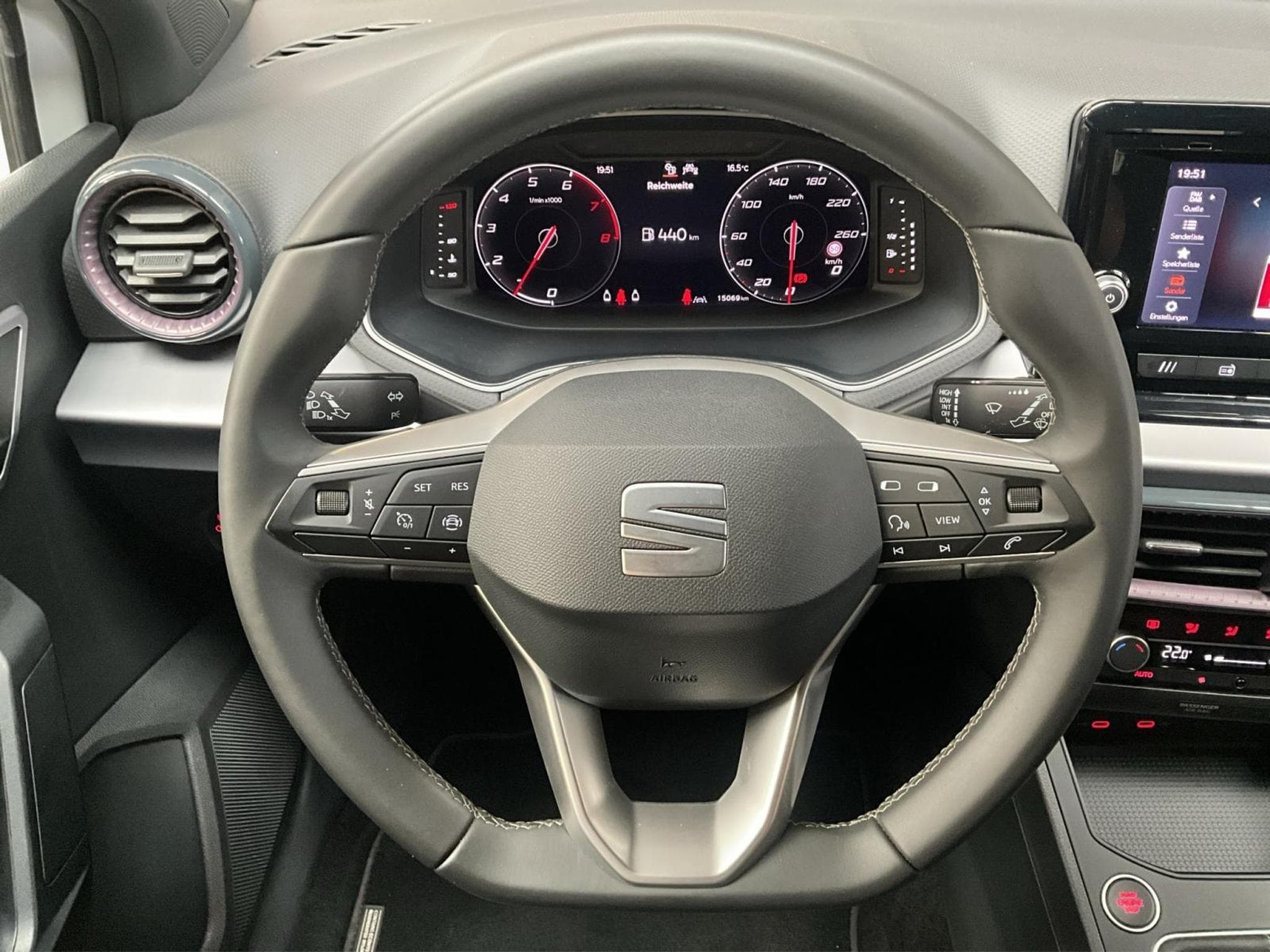 Seat Ibiza Xcellence+P.Vision+P.Luxe+Full-Link+Led+DAB (2025) - Photo 10