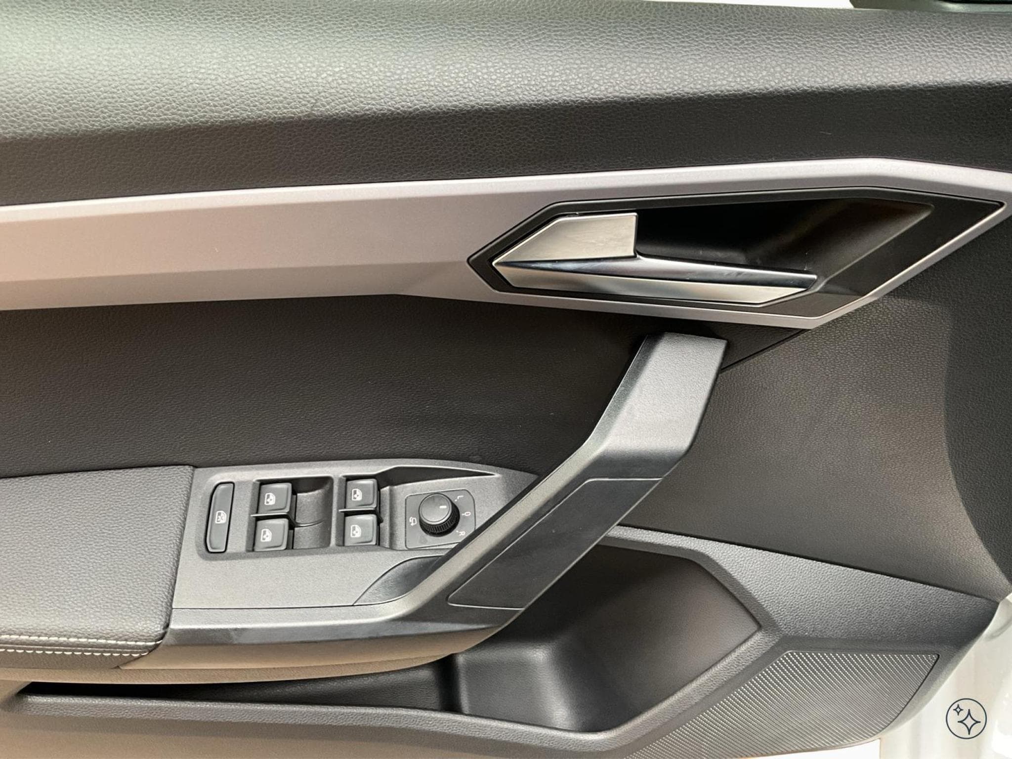 Seat Ibiza Xcellence+P.Vision+P.Luxe+Full-Link+Led+DAB (2025) - Photo 14
