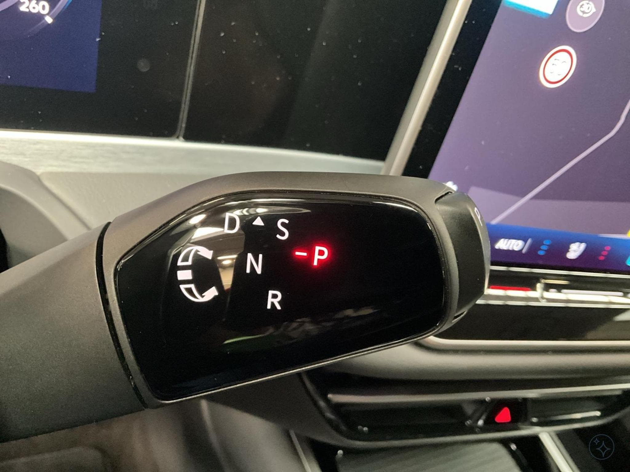 VW Passat Elegance+DSG+P.Acoustique+AHK+P.Technologie+Led+Navi (2025) - Foto 13