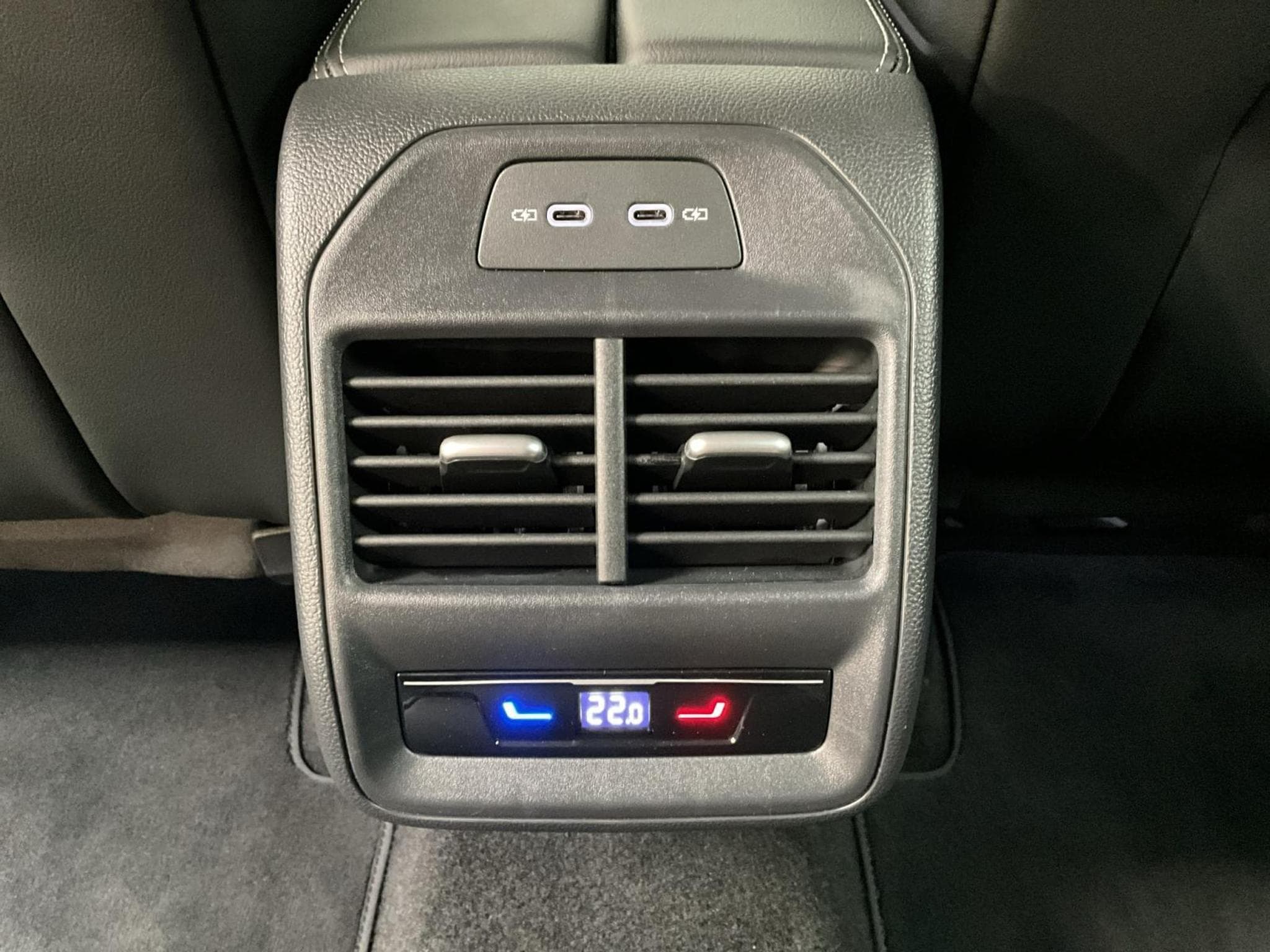 VW Passat Elegance+DSG+P.Acoustique+AHK+P.Technologie+Led+Navi (2025) - Foto 18