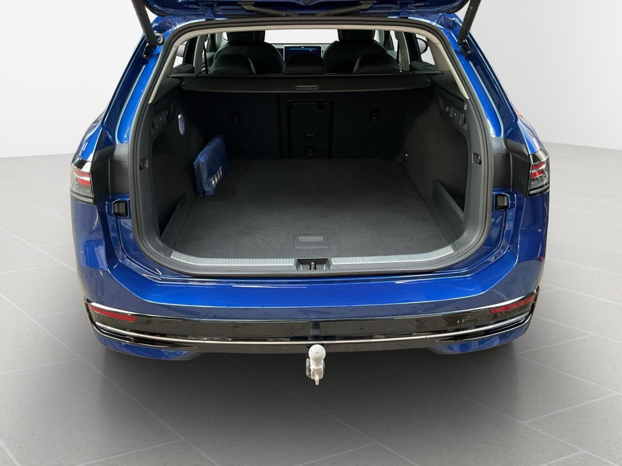 VW Passat Elegance+DSG+P.Acoustique+AHK+P.Technologie+Led+Navi (2025) - Foto 19
